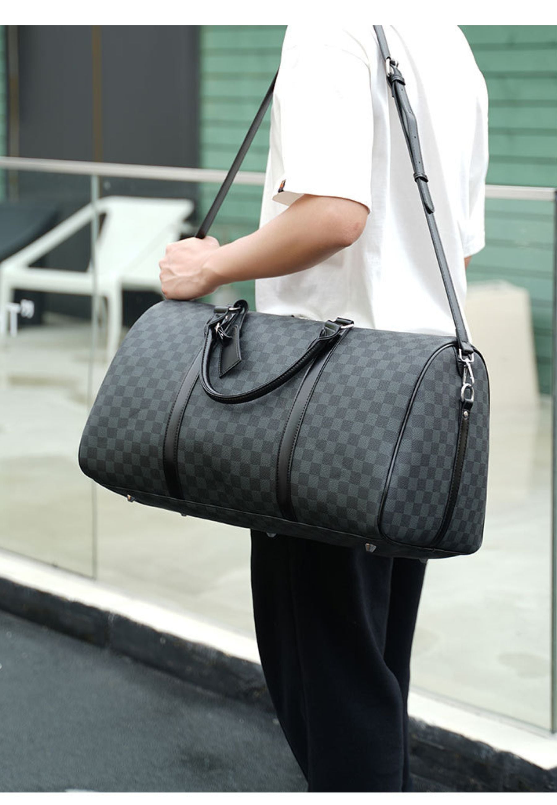BOLSA DE DEPORTE OVER STREET NEGRA DAMERO CLASSIC BARREL