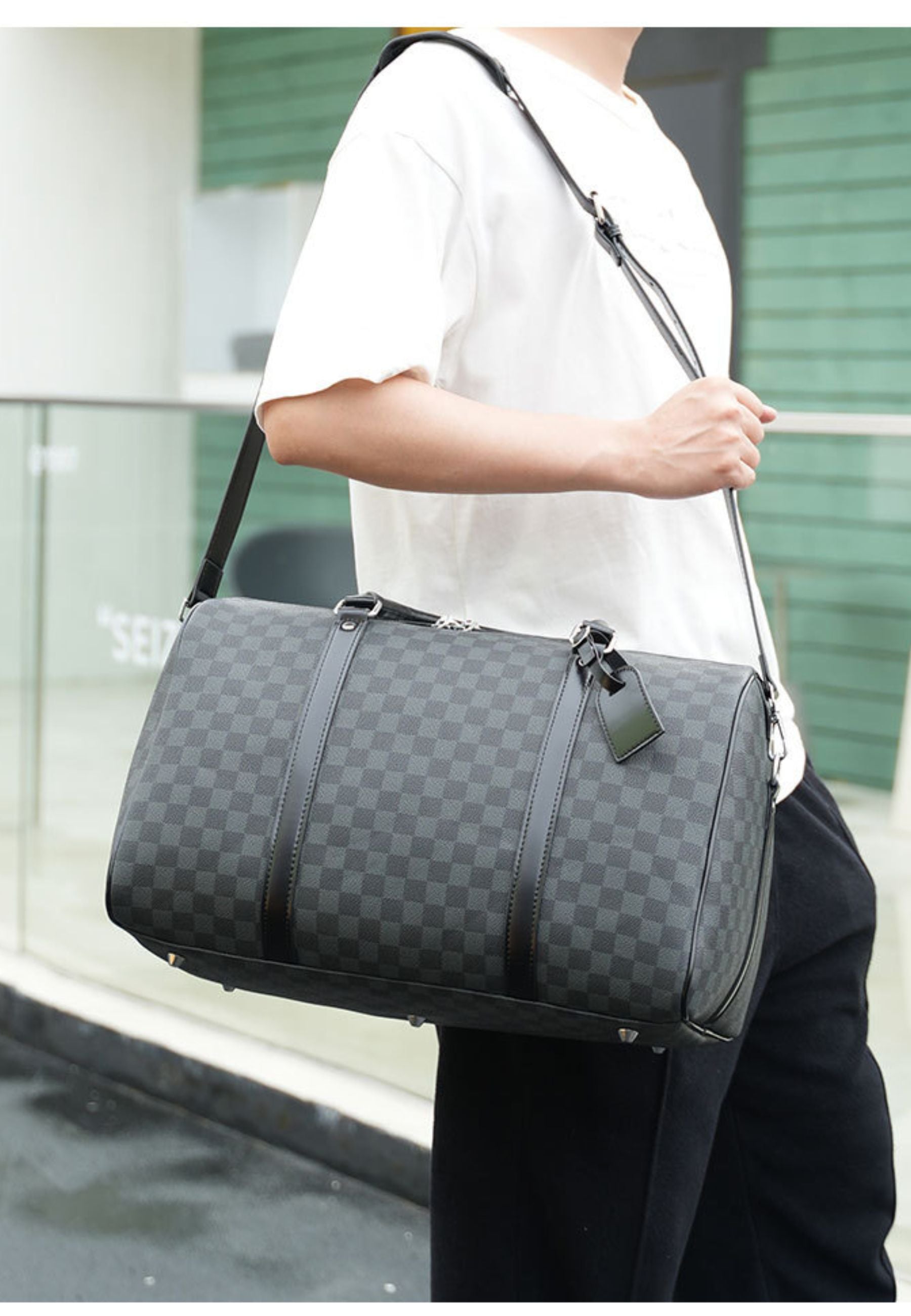 BOLSA DE DEPORTE OVER STREET NEGRA DAMERO CLASSIC BARREL