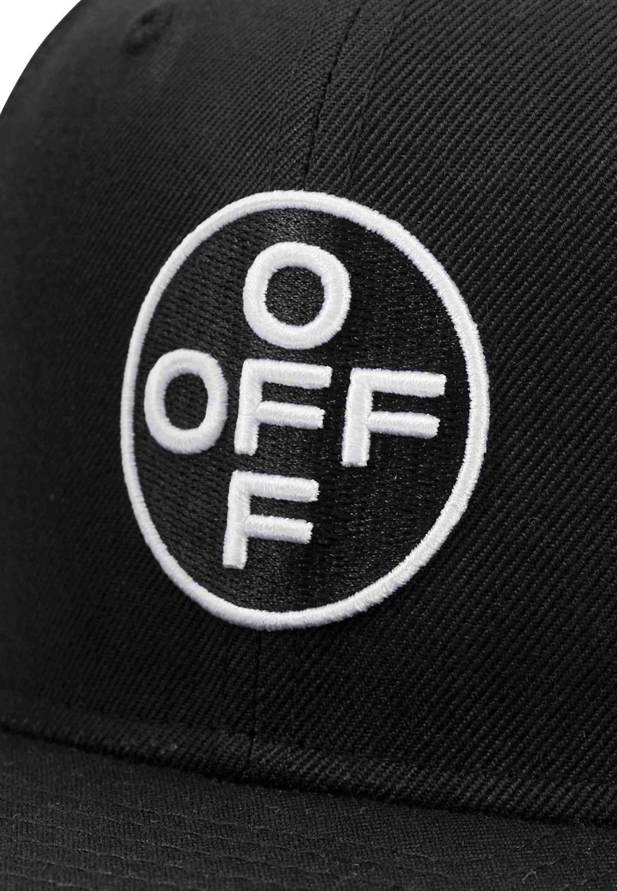 L/AB c/o Off-White BLACK EMBROIDERED FLAT BRIM TWILL CAP