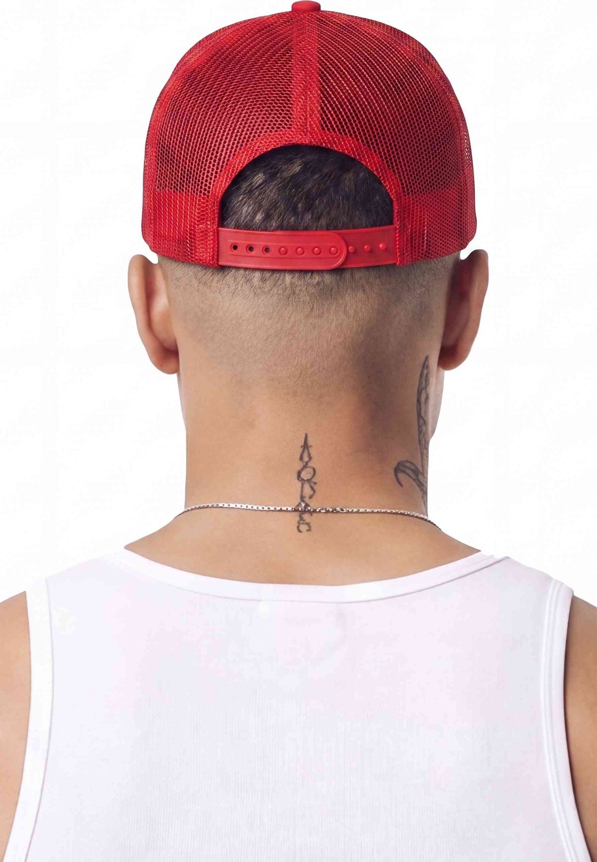CAPPELLO L/AB c/o Off-White ROSSO CLAMP ARROWS CURVED BRIM TRUCKER CAP