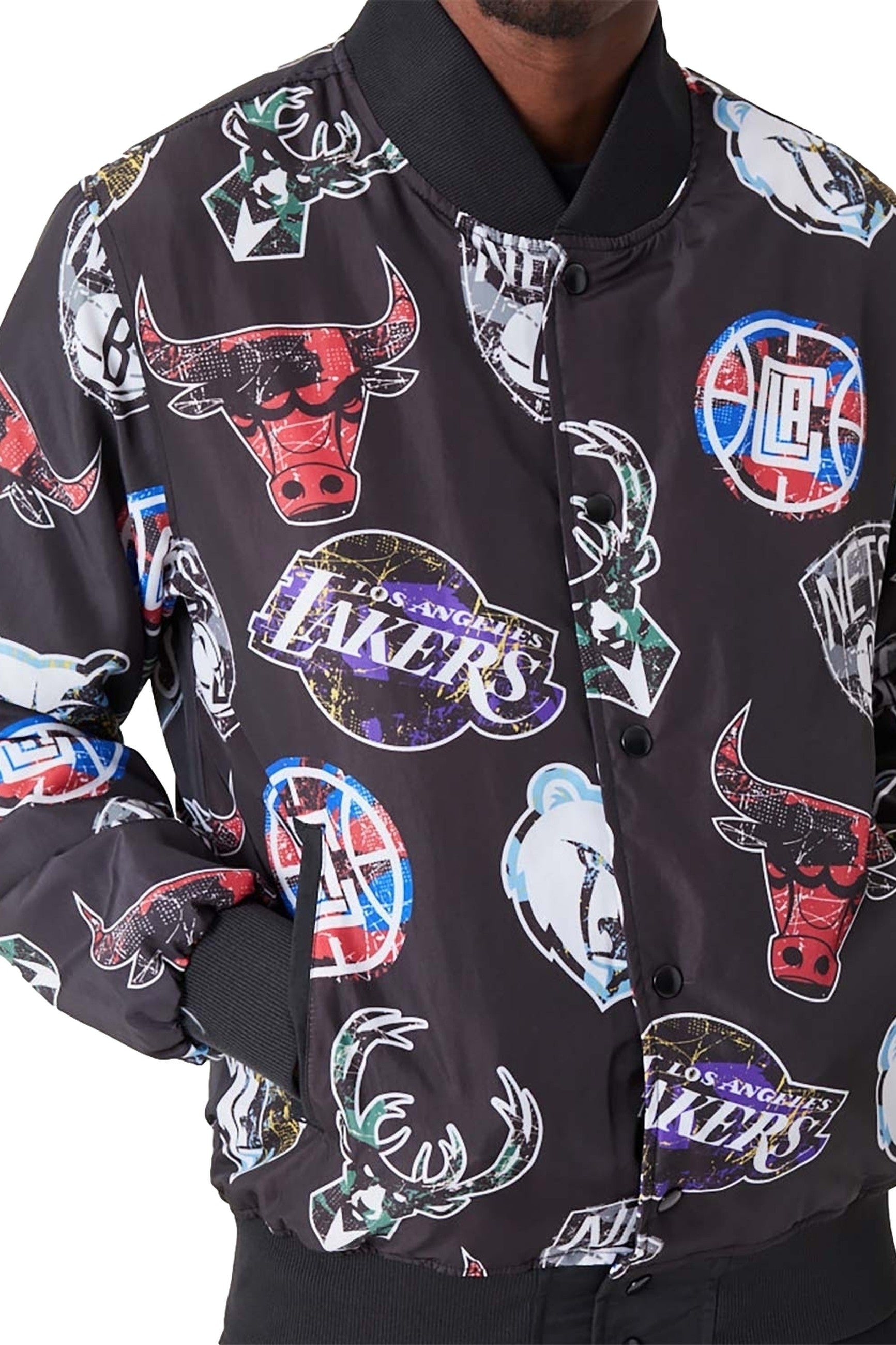 BEISBOLERA NEW ERA NEGRA AOP TEAM LOGO BOMBER NBAALL