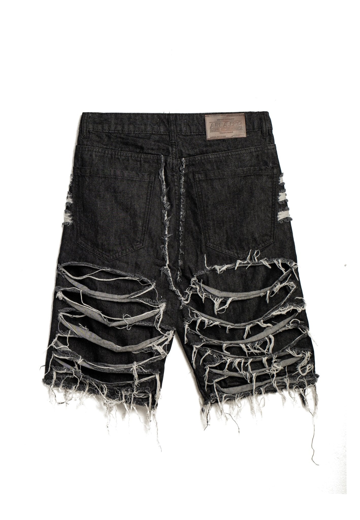 BERMUDA NEGRA VAQUERA DESHILACHADA FRONT ITEM SHORT - AREA ZERO