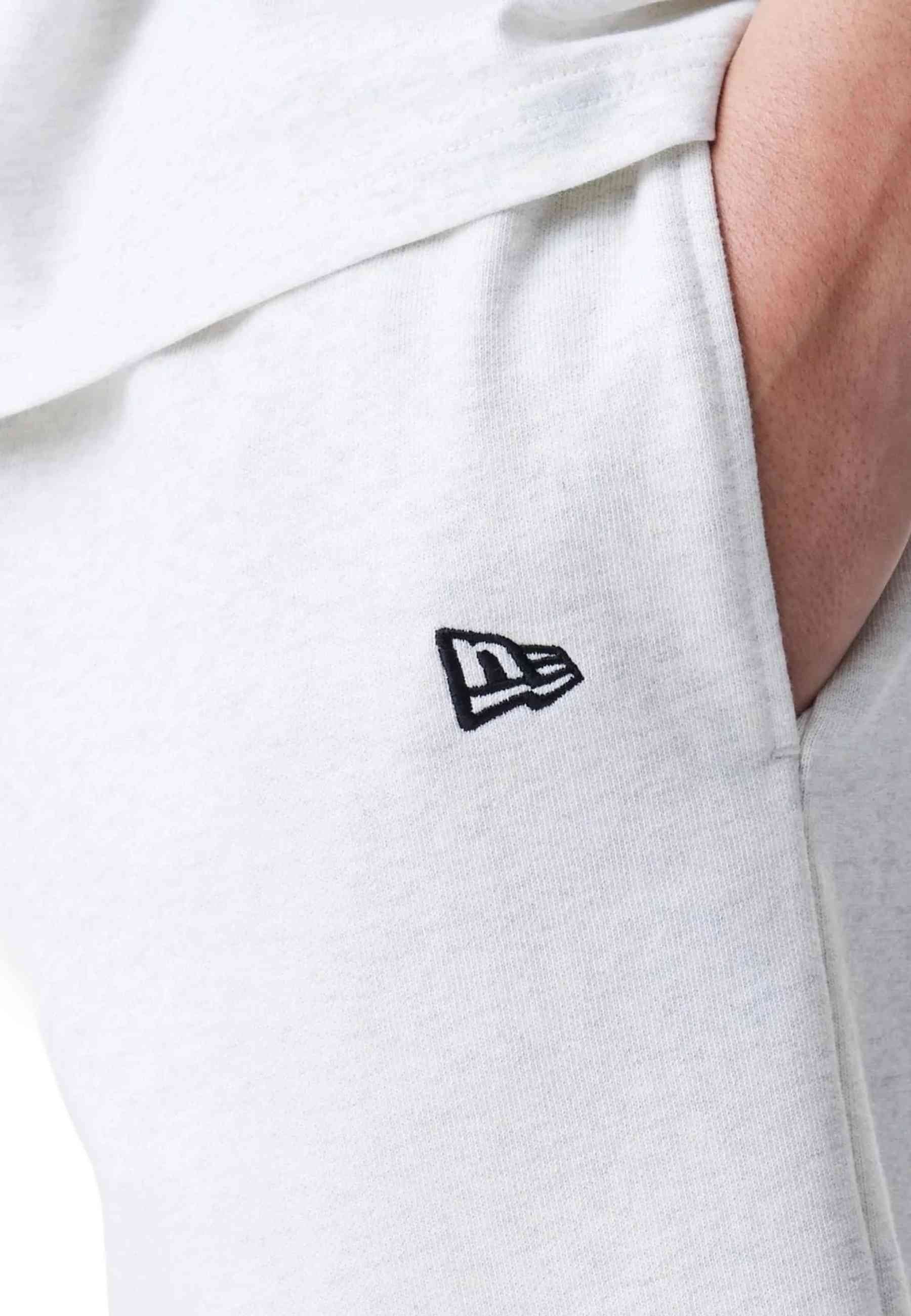 BERMUDA NEW ERA GRIS NE ESSNTIALS OS SHORT EGH