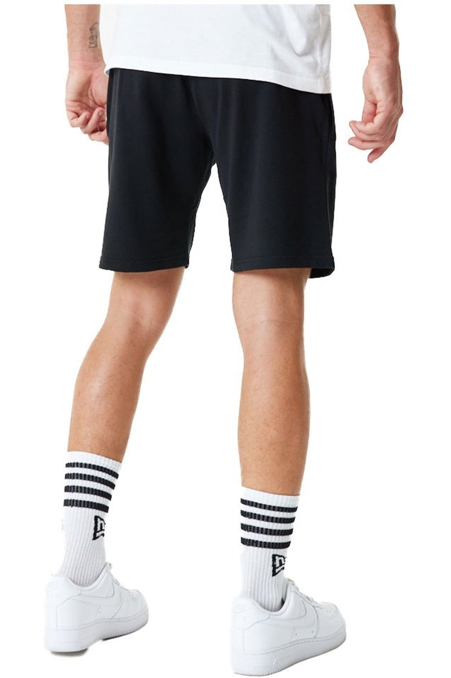 BERMUDA NEW ERA NEGRA YANKEES LEAGUE ESSENTIALS SHORTS