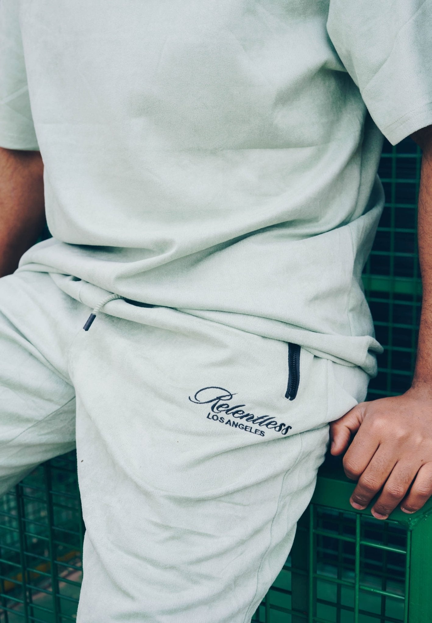 BERMUDA VERDE RELENTLESS OVERSIZED SHORT - AREA ZERO