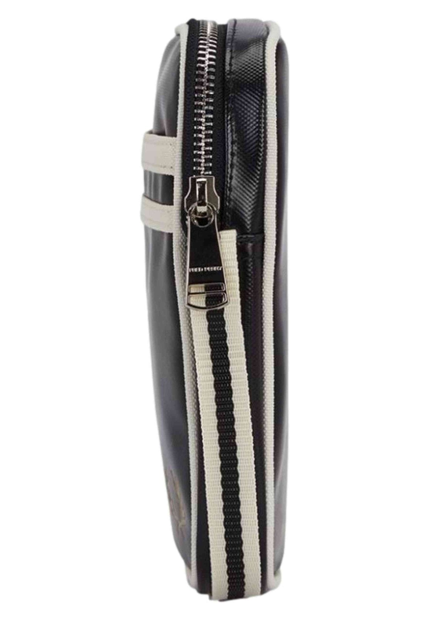 BOLSO FRED PERRY NEGRO RAYAS CLASSIC SMALL SIDE BAG - AREA ZERO