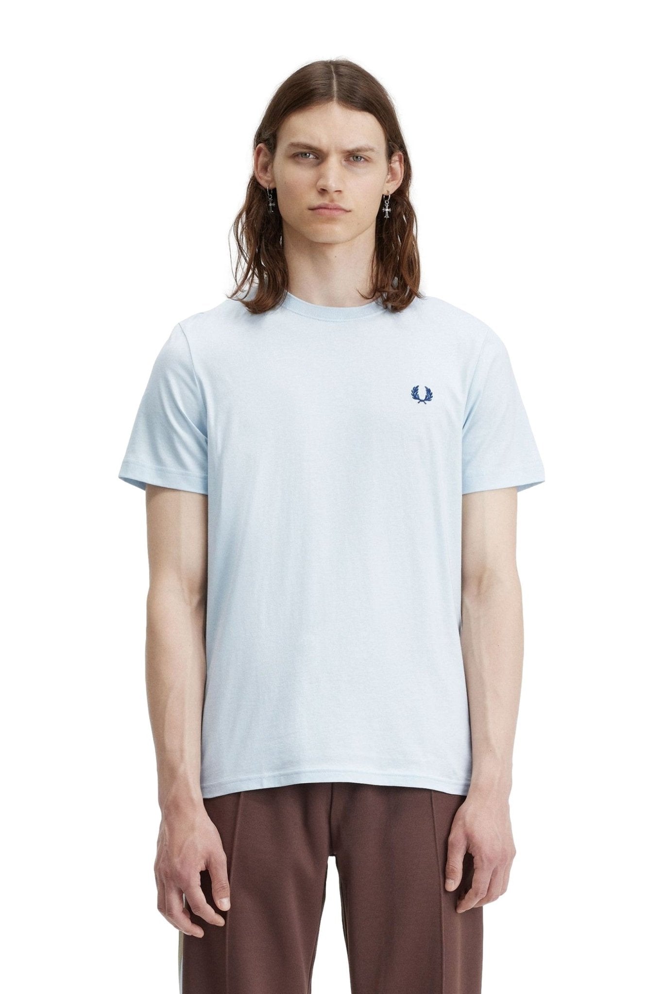 CAMIISETA FRED PERRY CELESTE EMBROILED LOGO TEE - AREA ZERO