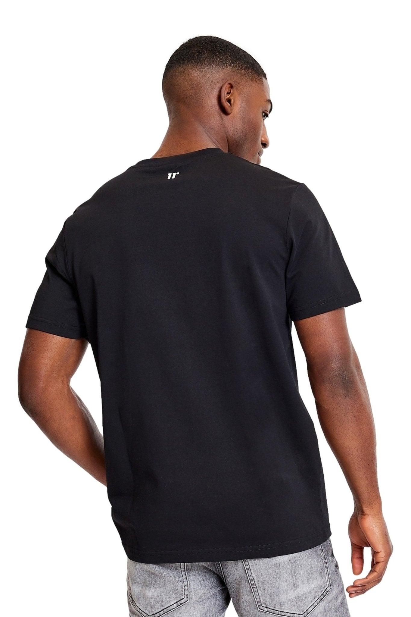 CAMISETA 11 DEGREES NEGRA CREST GRAPHIC TEE - AREA ZERO