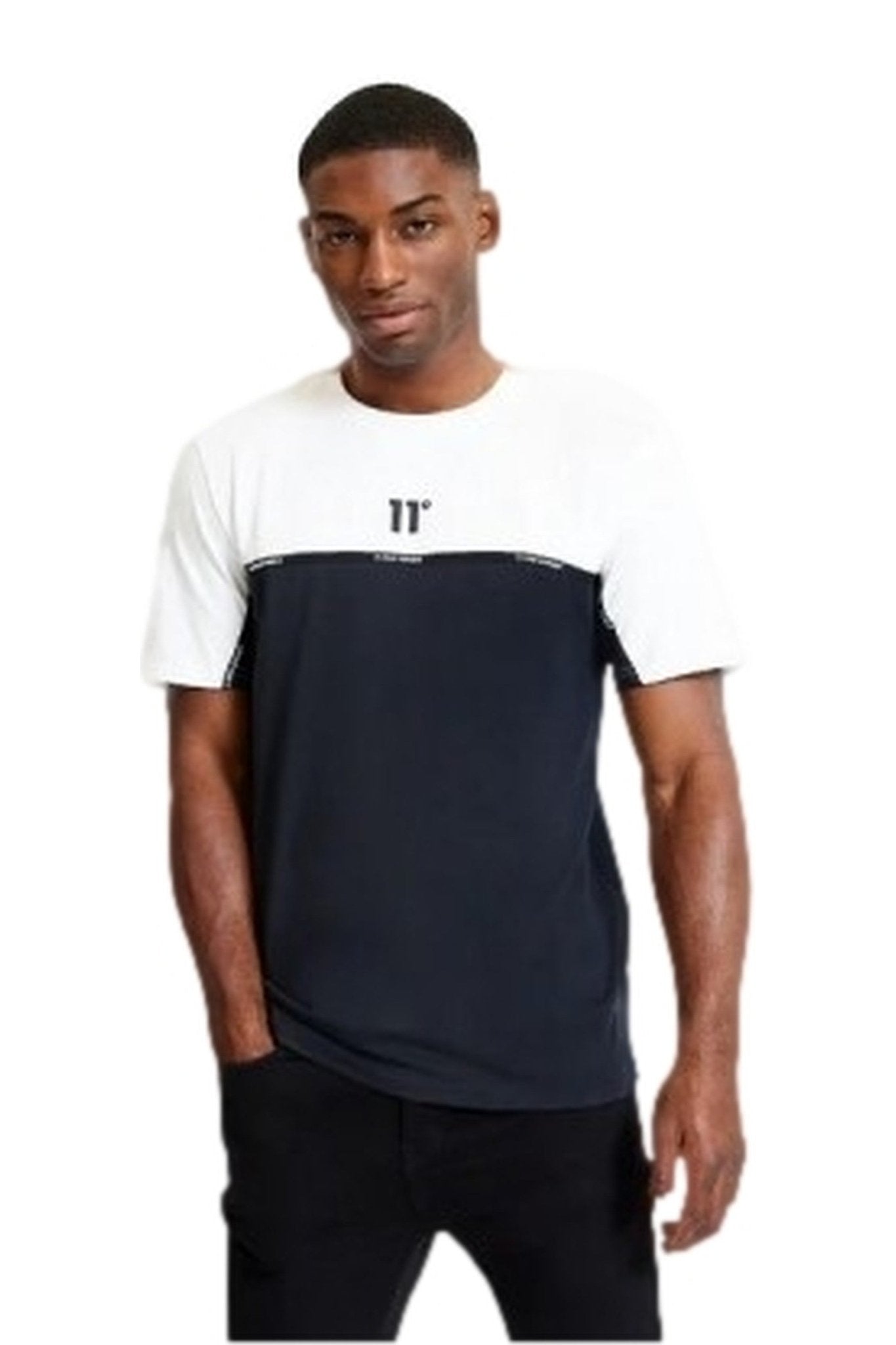 CAMISETA 11 DEGREES NEGRA/BLANCA COLOUR BLOCK TAPED TEE - AREA ZERO