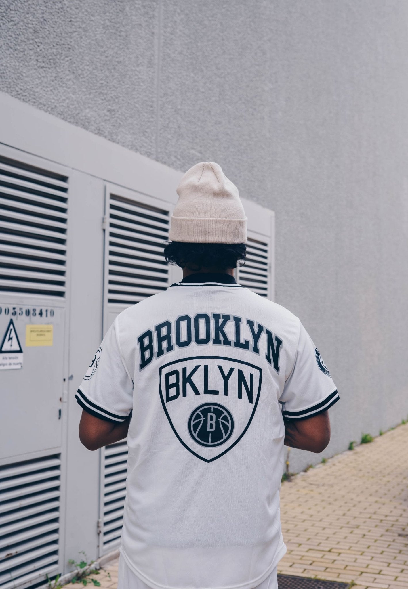 CAMISETA BLANCA BROOKLIN 11 SPORT TEE - AREA ZERO