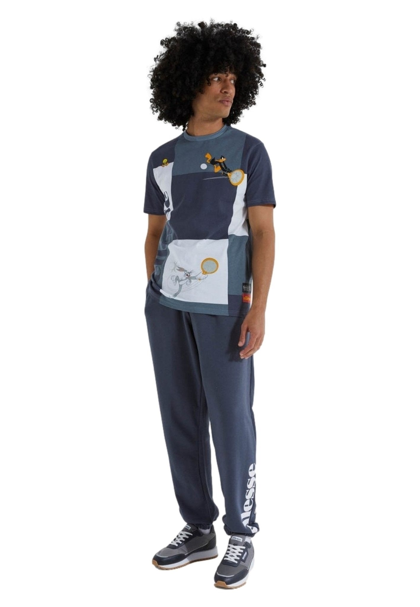 CAMISETA ELLESSE AZUL SIDALO TEE LOONEY TUNES PATCHWORK - AREA ZERO