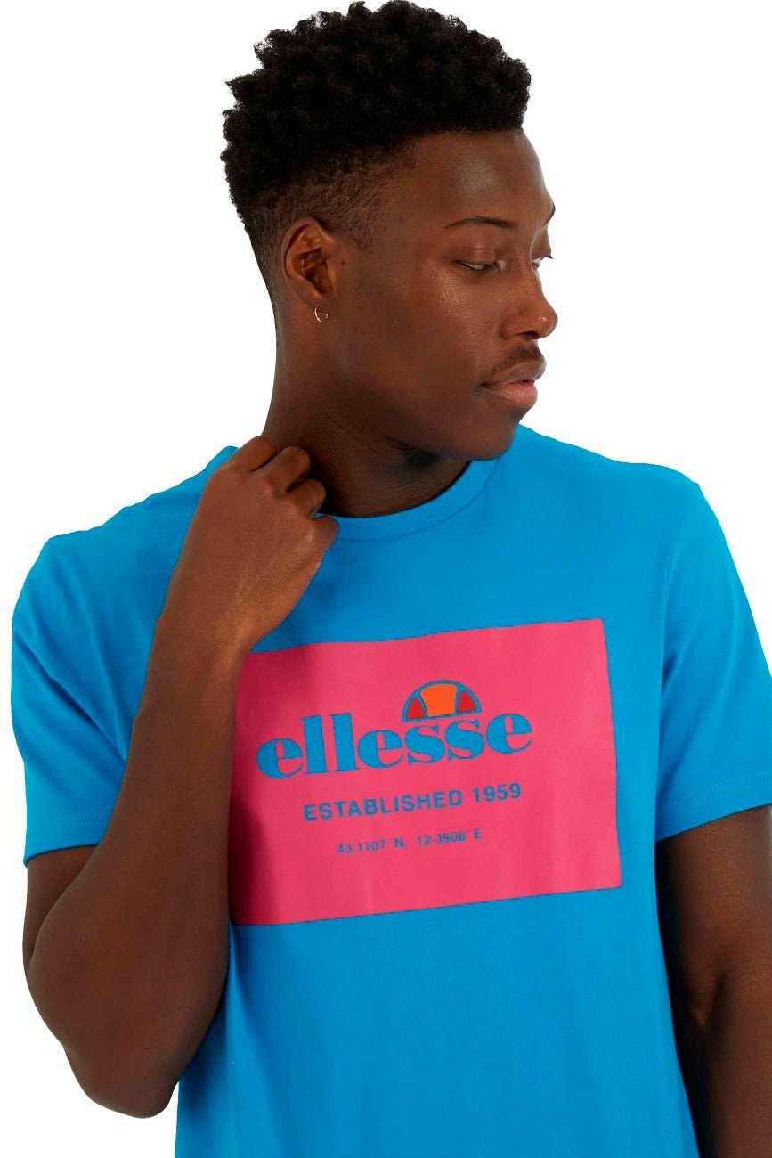 CAMISETA ELLESSE TURQUESA LOGO CUADRADO PECHO MANGA CORTA - AREA ZERO