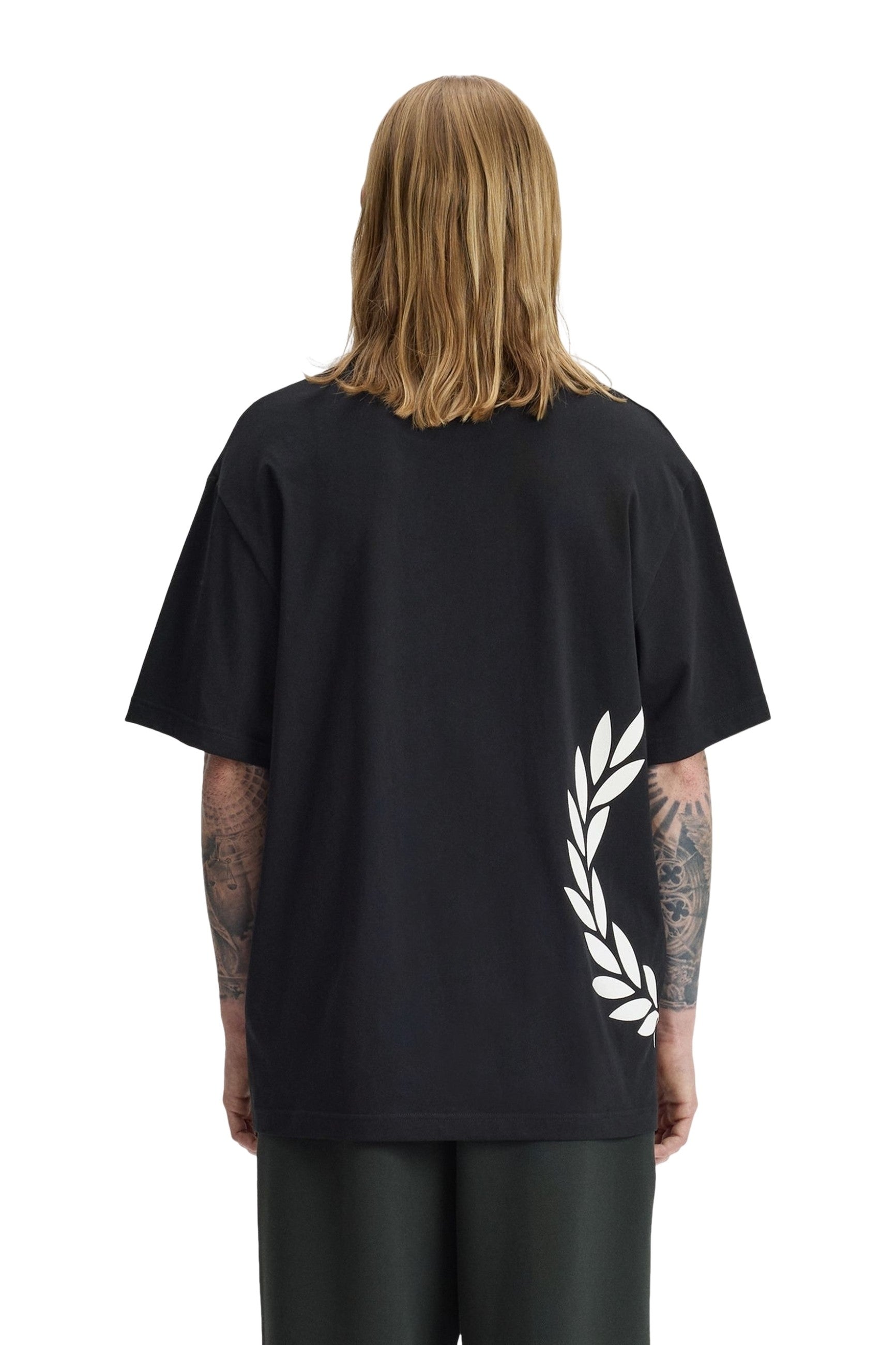 CAMISETA FRED PERRY NEGRA TEXTURED LAUREL WREATH TEE