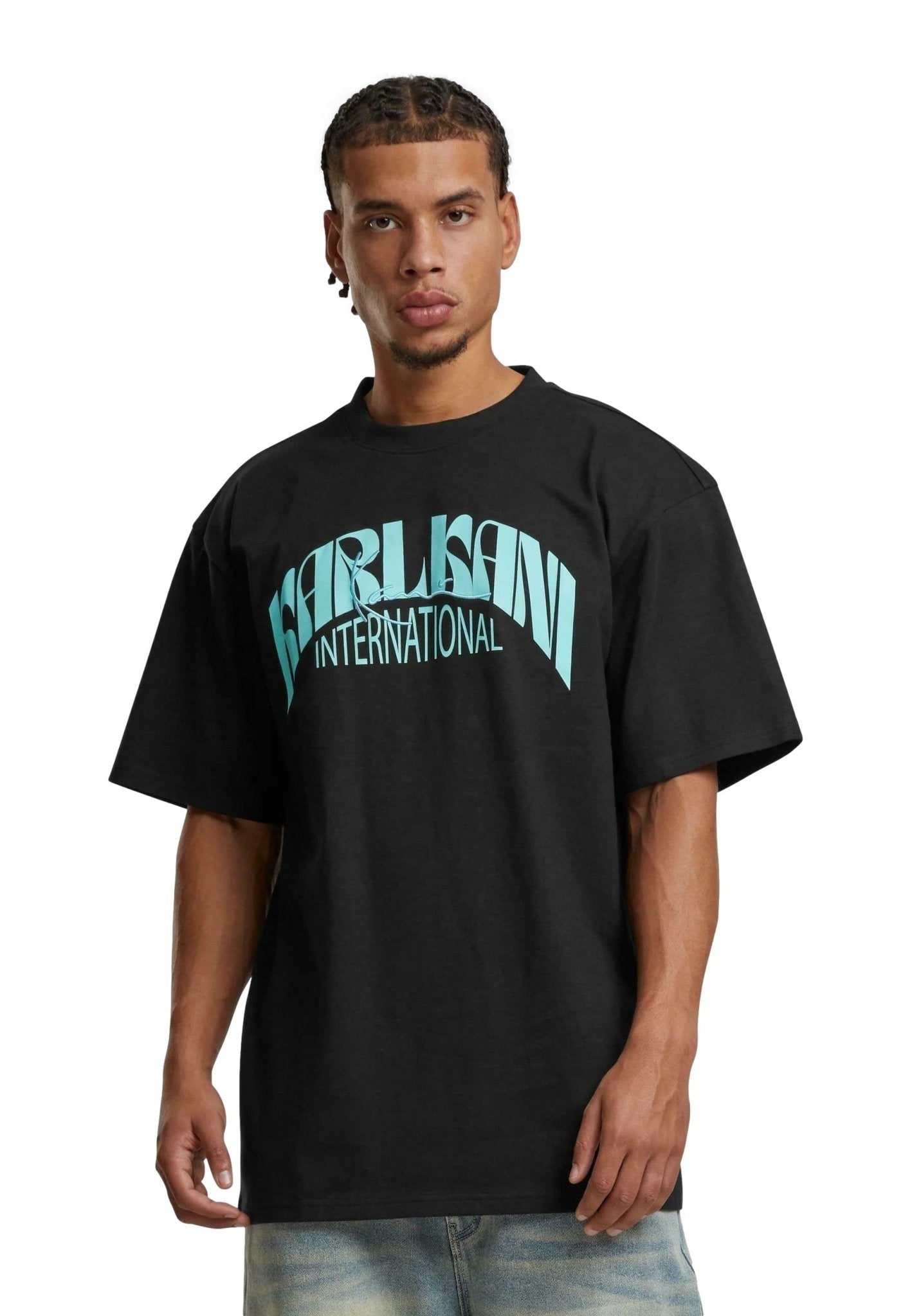 CAMISETA KARL KANI NEGRA SIGNATURE INTERNATIONAL TEE - AREA ZERO