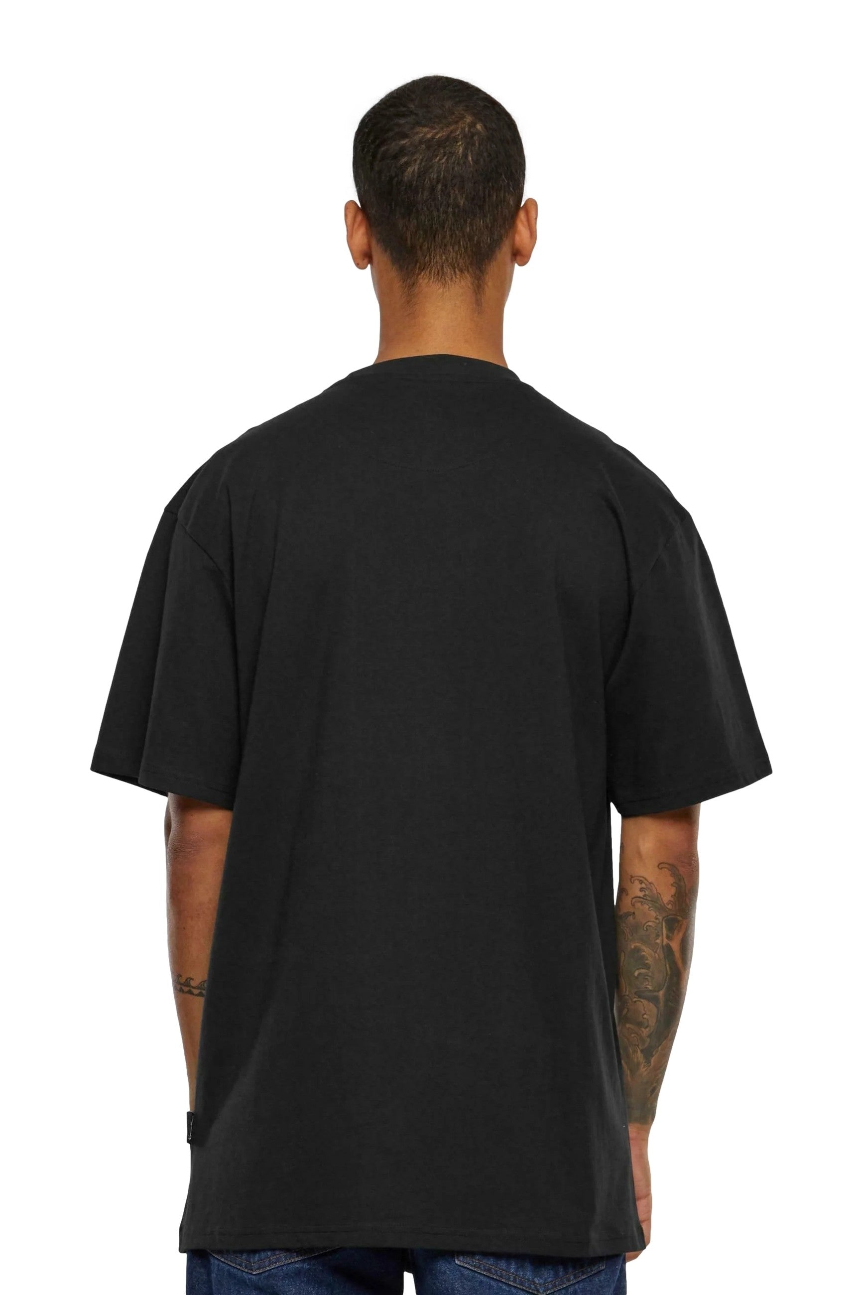 CAMISETA KARL KANI NEGRA WOVEN SIGNATURE LOGO TEE