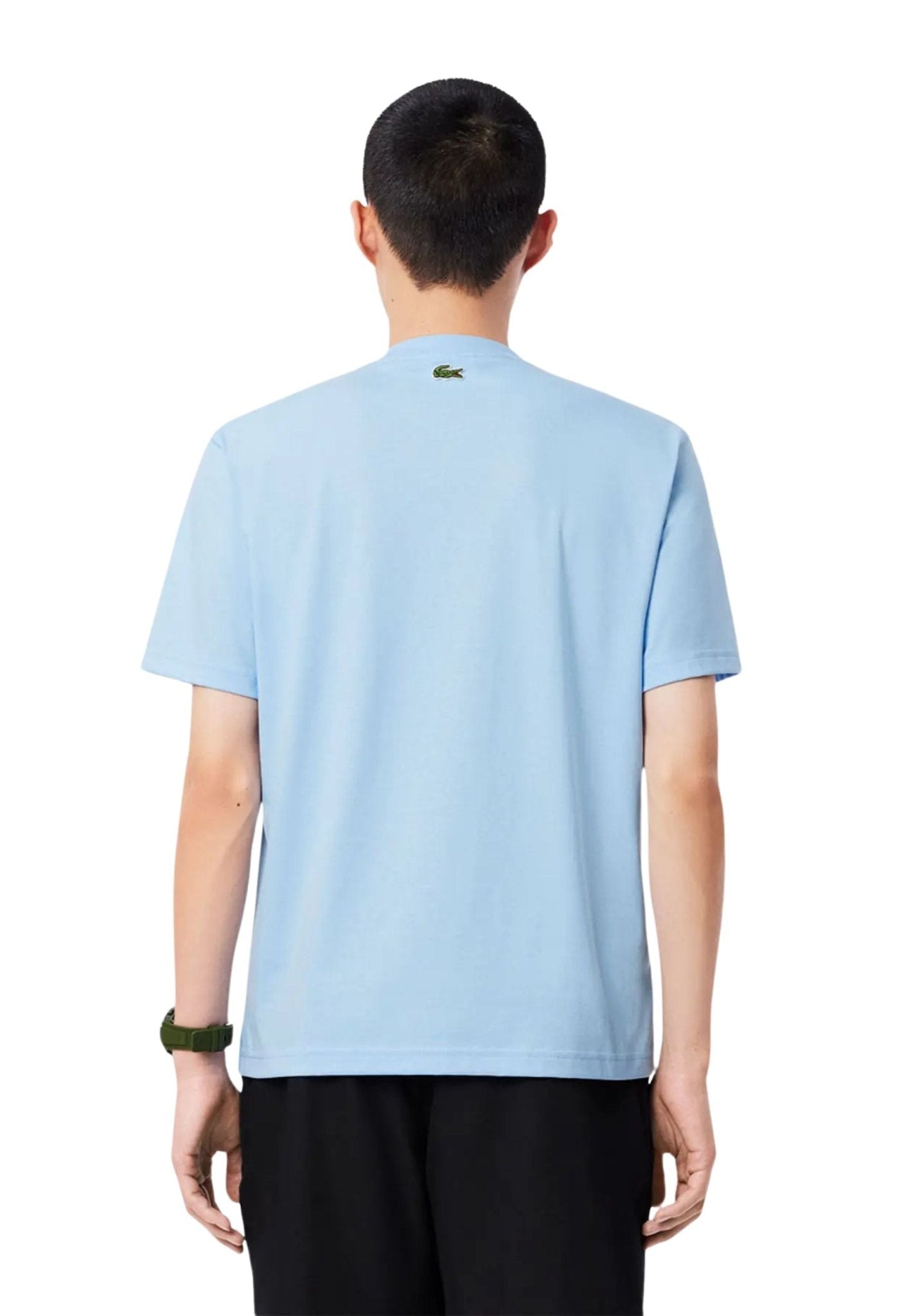 CAMISETA LACOSTE CELESTE UNIVERSITY LOGO TEE - AREA ZERO