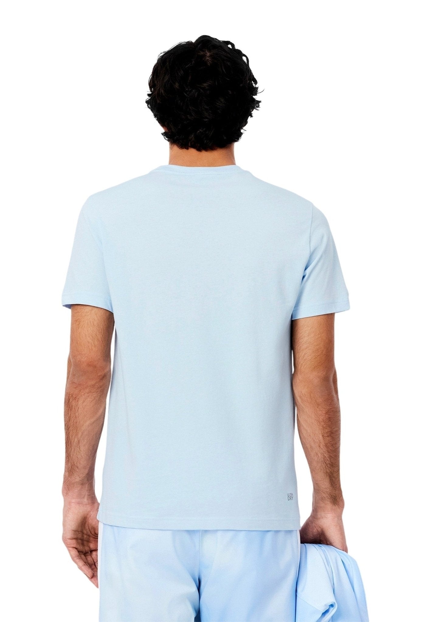 CAMISETA LACOSTE CELESTE X DANI MEDVEDEV LOGO TEE - AREA ZERO