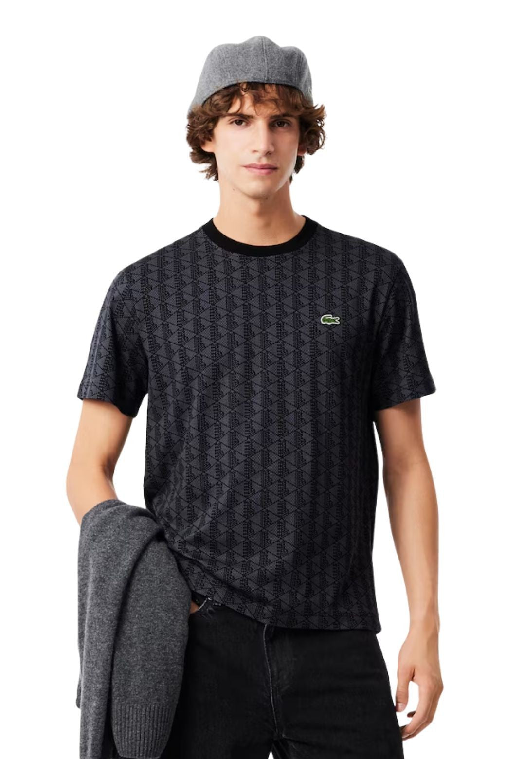 CAMISETA LACOSTE NEGRA MONOGRAM TEE - AREA ZERO