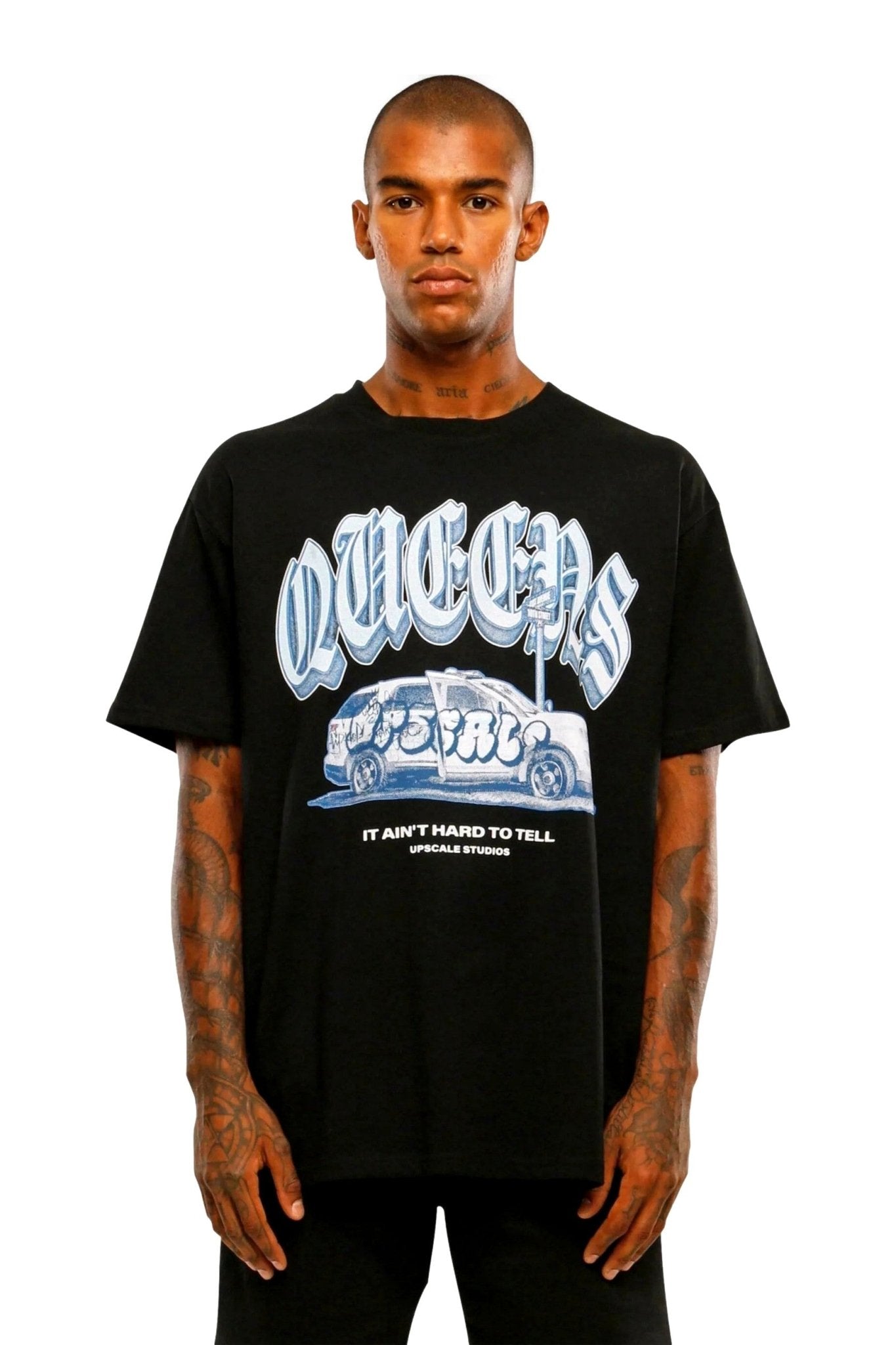 CAMISETA MISTER TEE NEGRA QUEENS OVERSIZE TEE - AREA ZERO