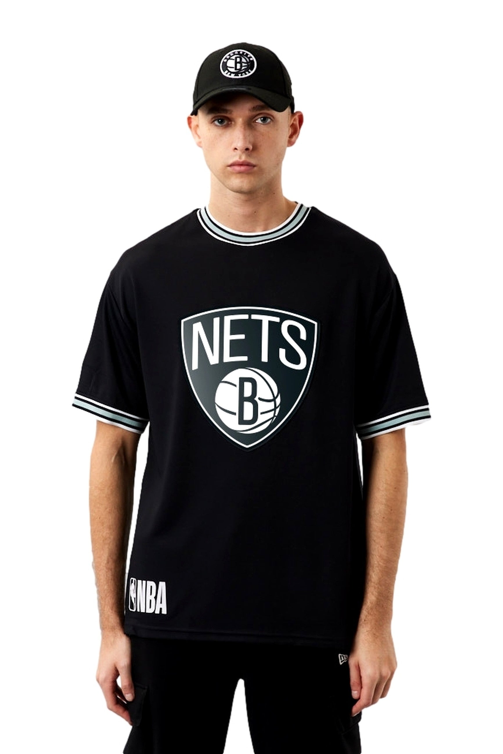 CAMISETA NEGRA NEW ERA TEAM LOGO BRONET