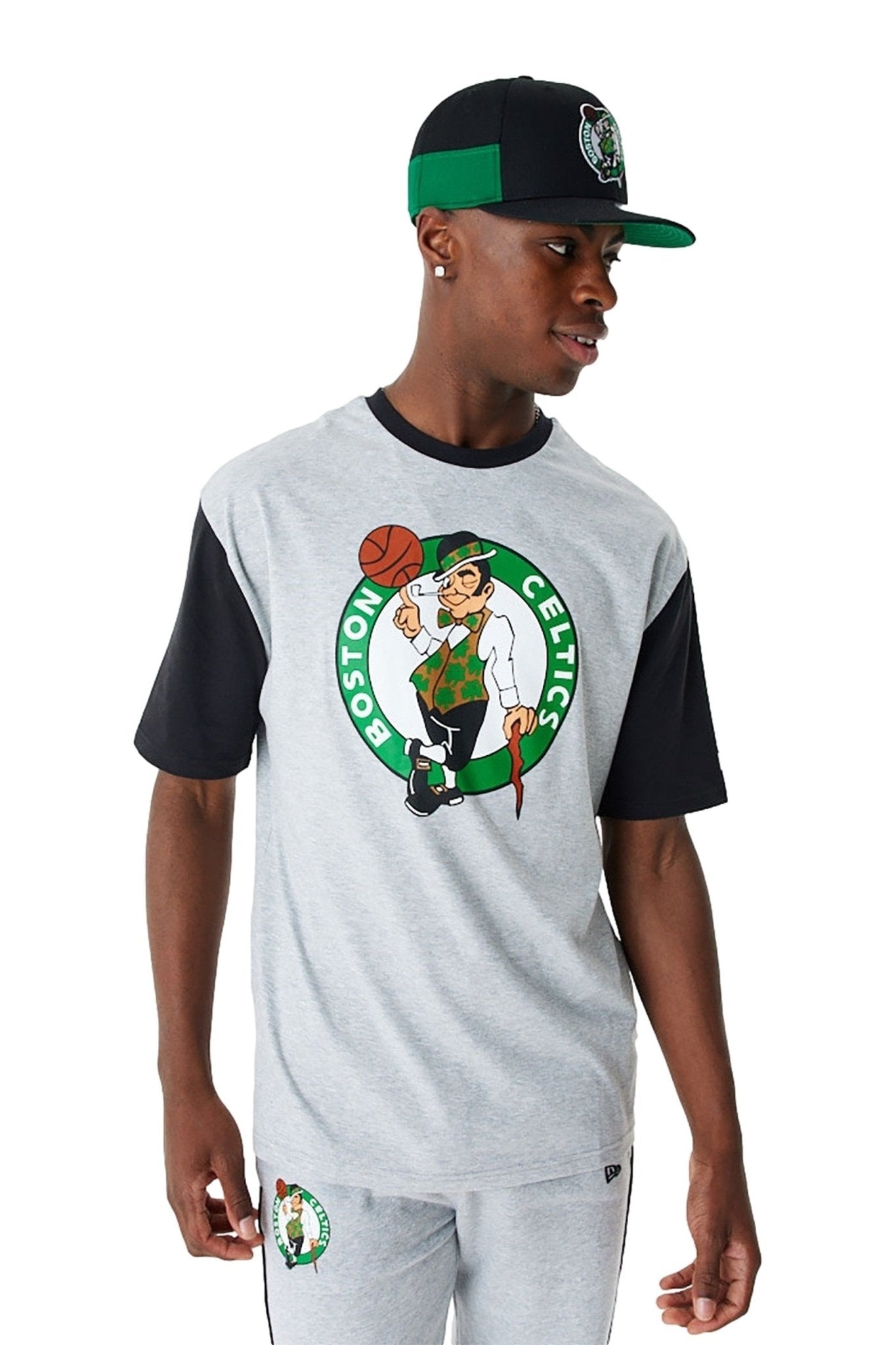 CAMISETA NEW ERA GRIS CELTICS NBA COLOR INSERT OS TEE BOSCEL - AREA ZERO