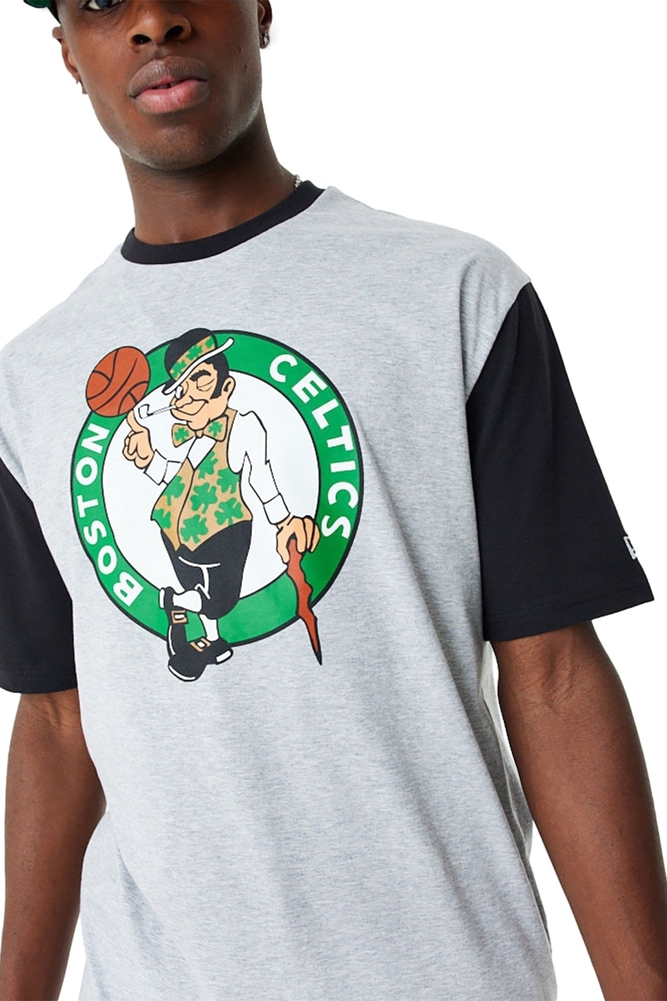 CAMISETA NEW ERA GRIS CELTICS NBA COLOR INSERT OS TEE BOSCEL - AREA ZERO