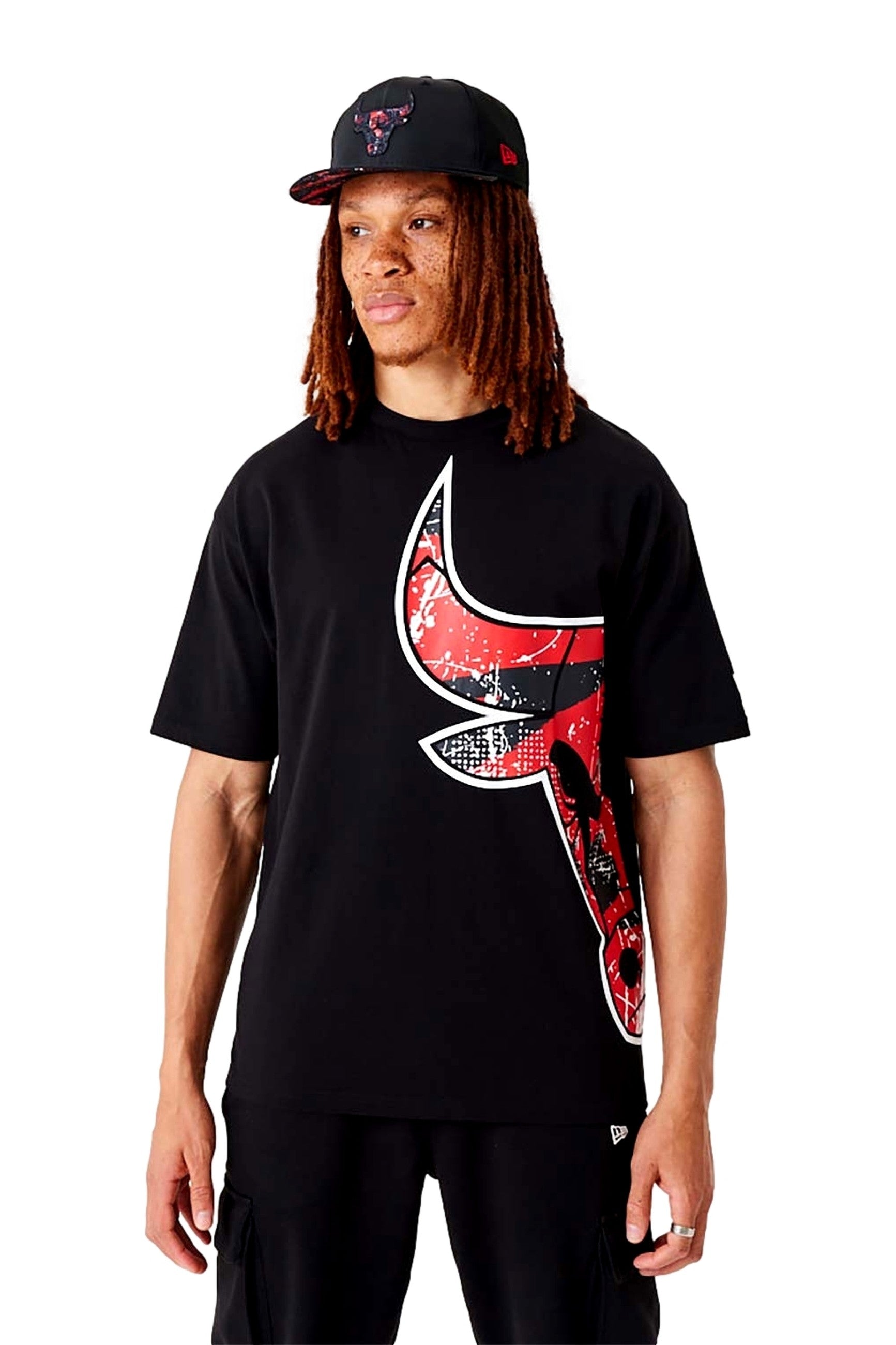 CAMISETA NEW ERA NEGRA BULLS NBA LARGE TEAM LOGO OVERSIZED TEE