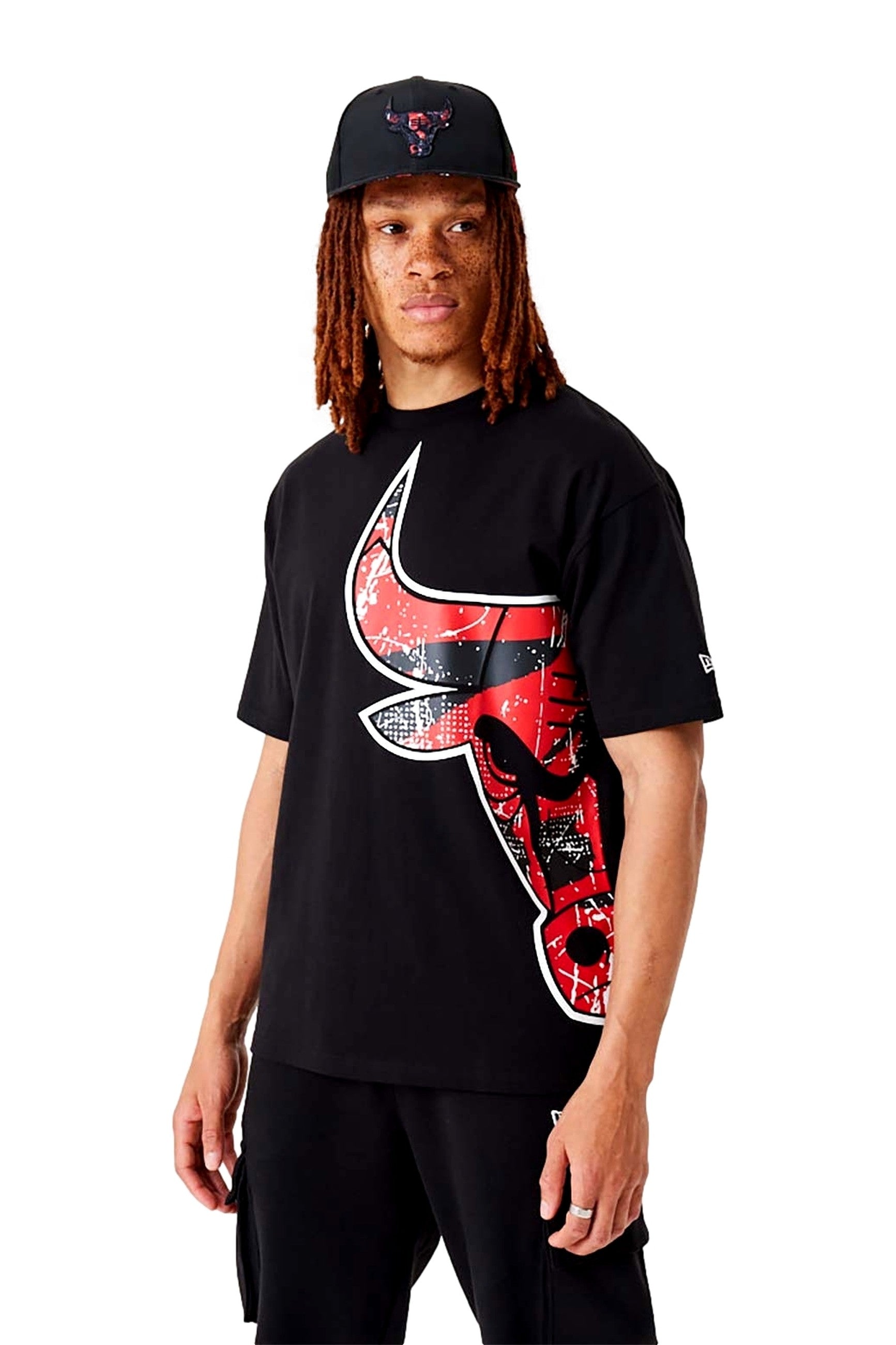 CAMISETA NEW ERA NEGRA BULLS NBA LARGE TEAM LOGO OVERSIZED TEE