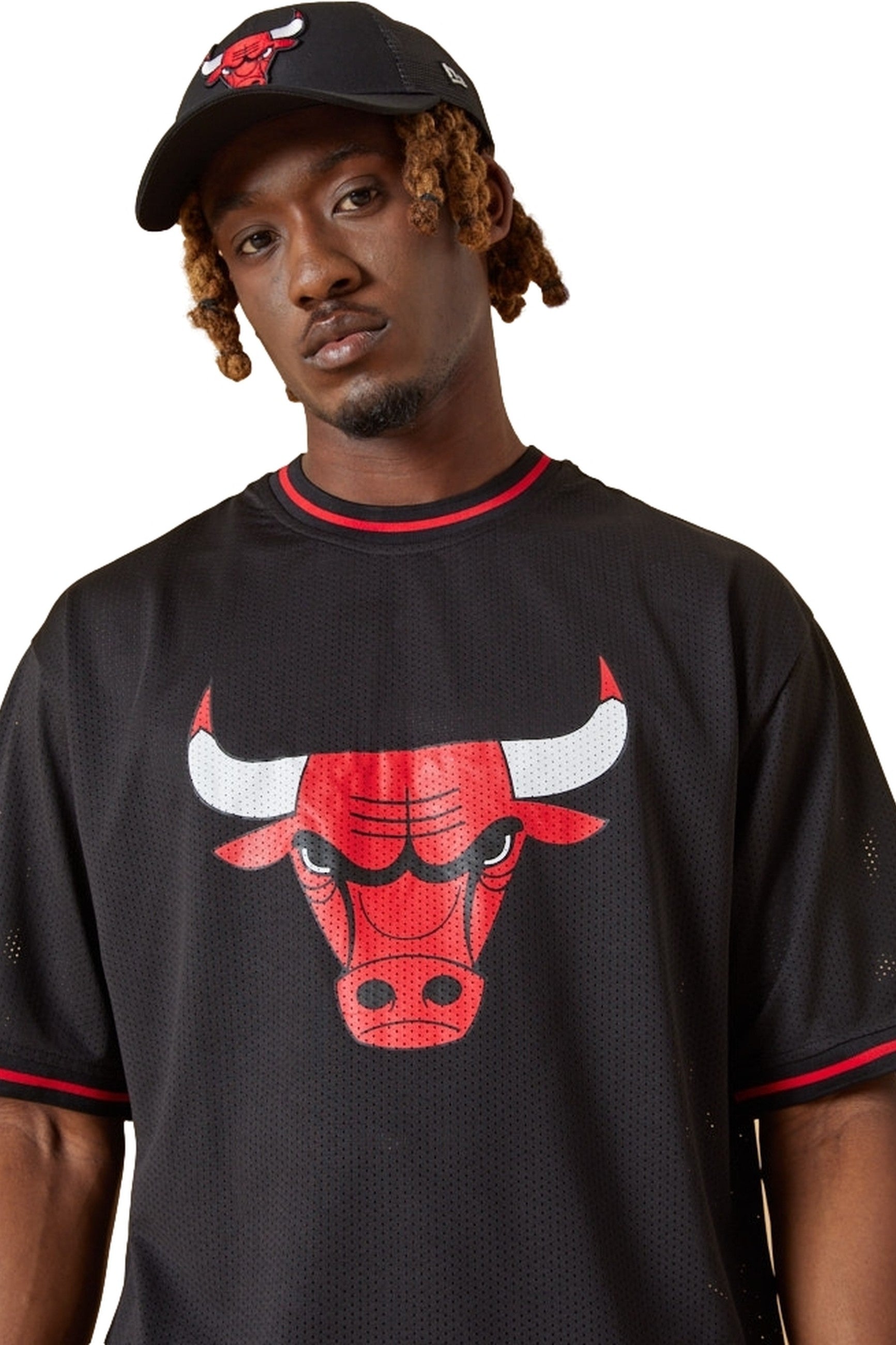CAMISETA NEW ERA NEGRA BULLS NBA MESH TEAM LOGO OVRSSZD TEE CHIBUL