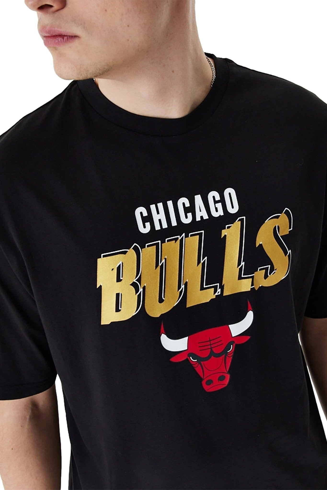 CAMISETA NEW ERA NEGRA BULLS TEAM SCRIPT OS TEE CHIBUL - AREA ZERO
