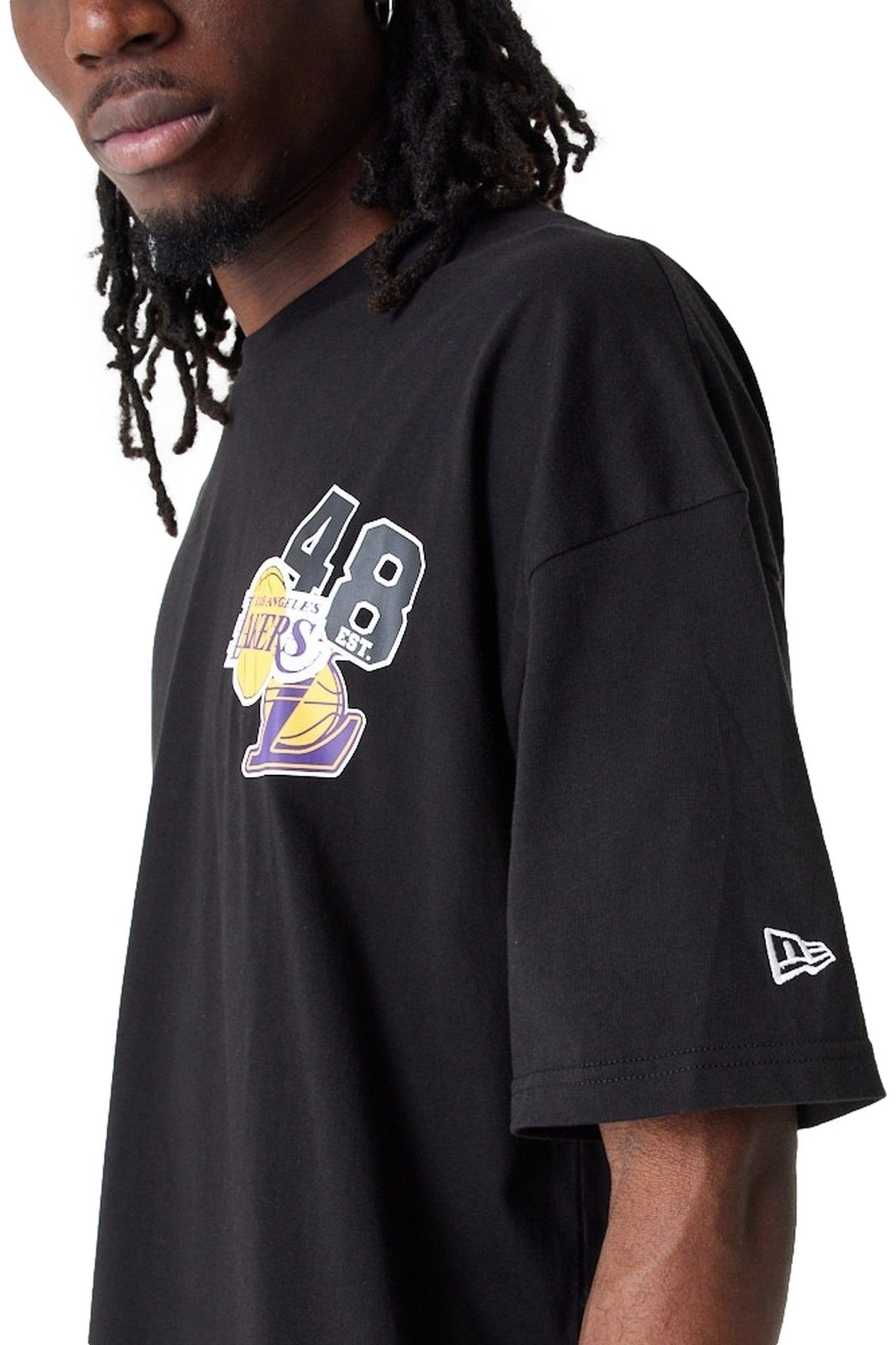 CAMISETA NEW ERA NEGRA LAKERS ARCH WRDMRK OS TEE LOSLAK - AREA ZERO