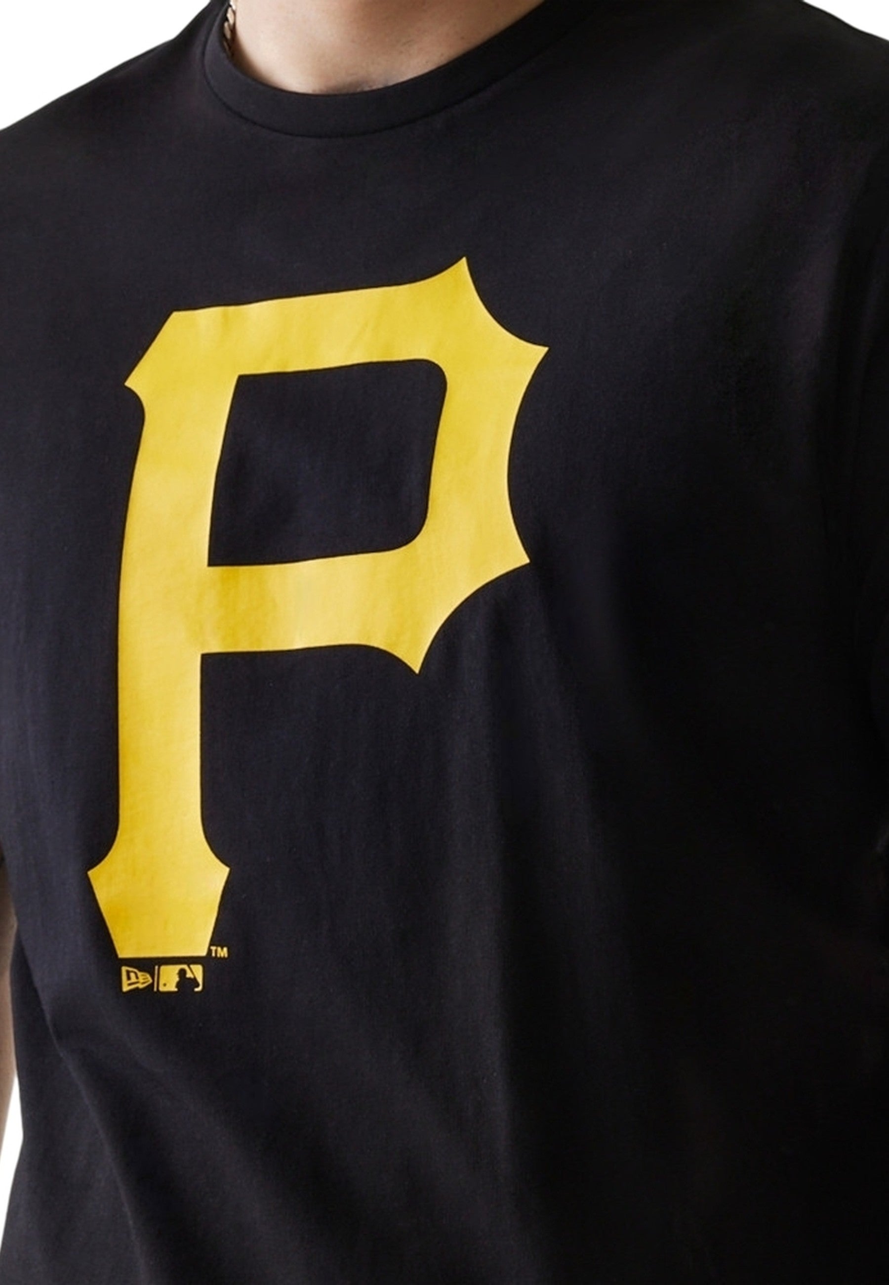 CAMISETA NEW ERA NEGRA PITTSBOURG PIRATES NS MBL REGULAR TEE PITPIR