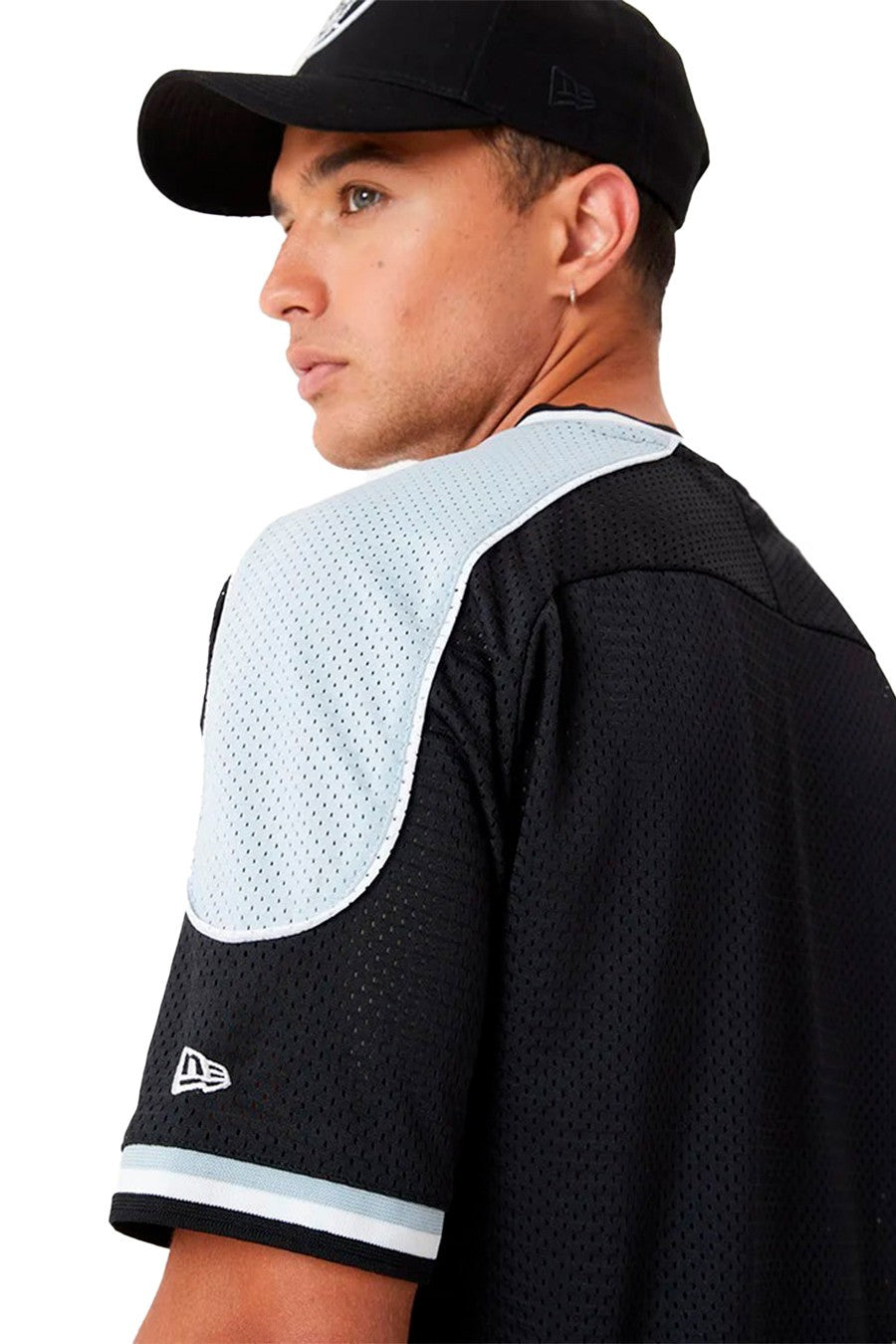 CAMISETA NEW ERA NEGRA RAIDERS CONTRAST PANEL OVSZD TEE LASRAI