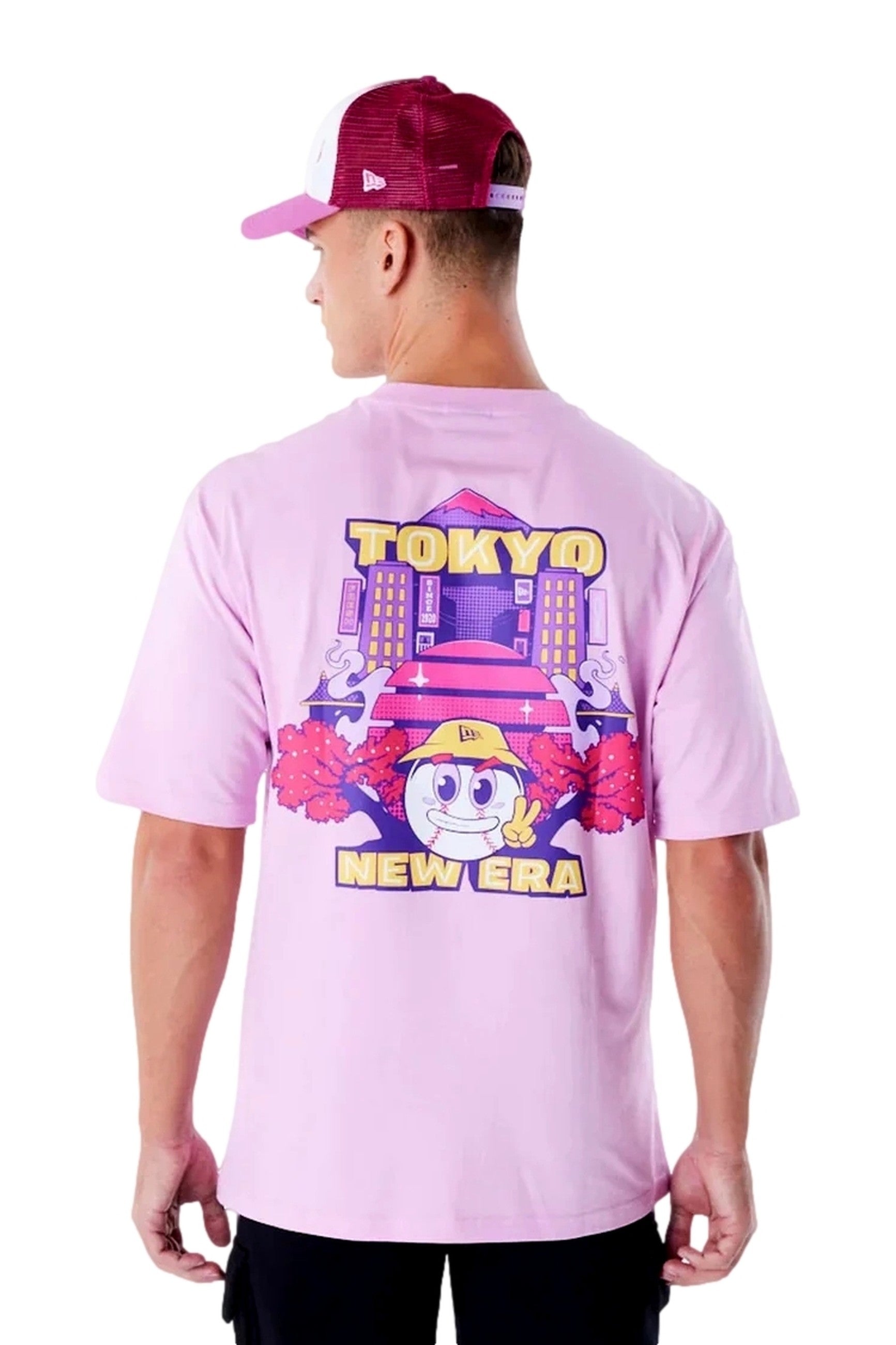 CAMISETA NEW ERA ROSA TOKIO LOCATION GRPHC OS TEE