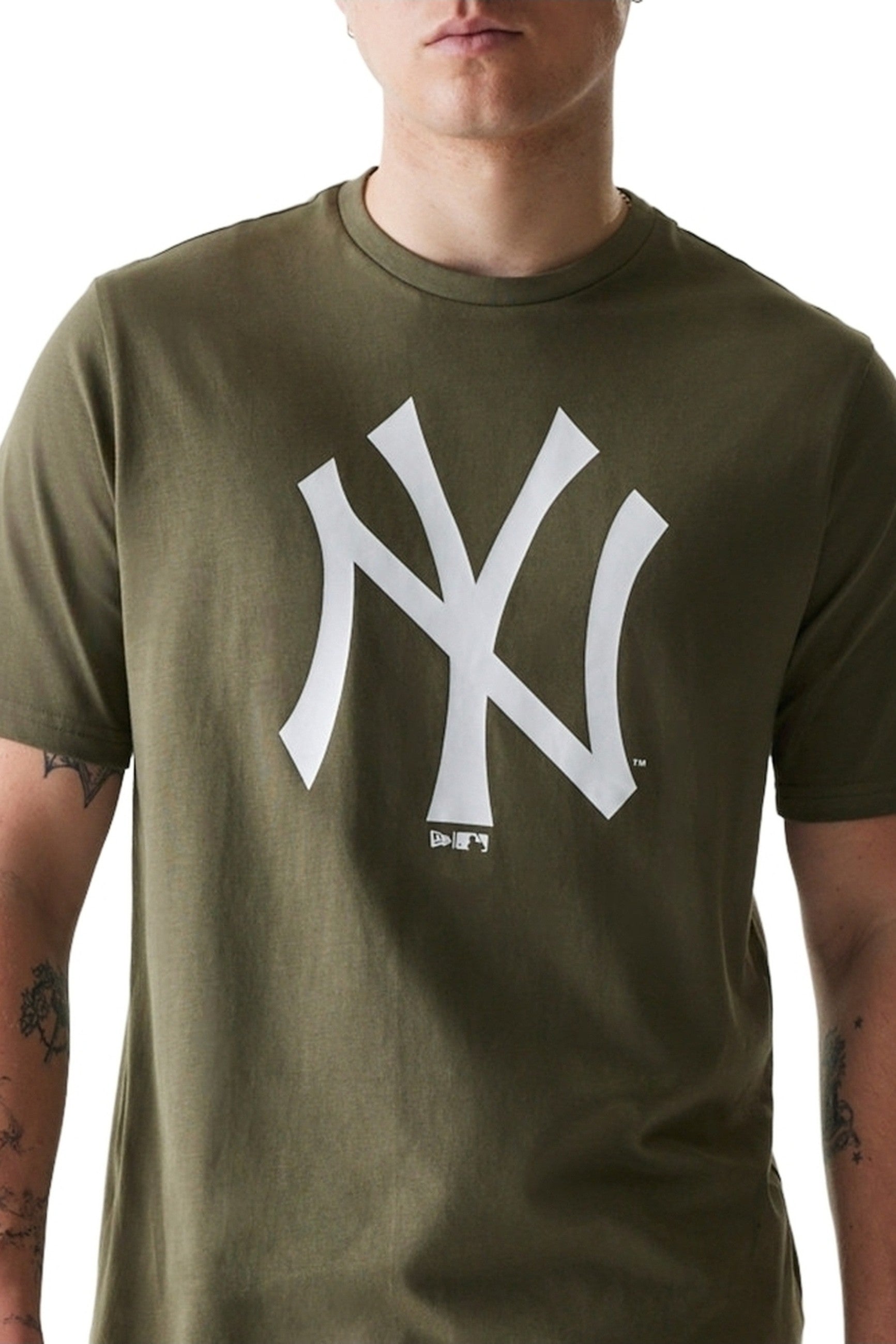 CAMISETA NEW ERA VERDE YANKEES NOS MBL REGULAR TEE NEYYAN