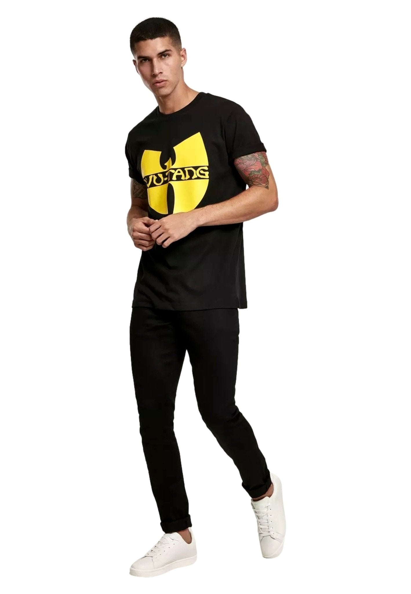 CAMISETA WU - TANG WEAR NEGRA LOGO PECHO MANGA CORTA - AREA ZERO