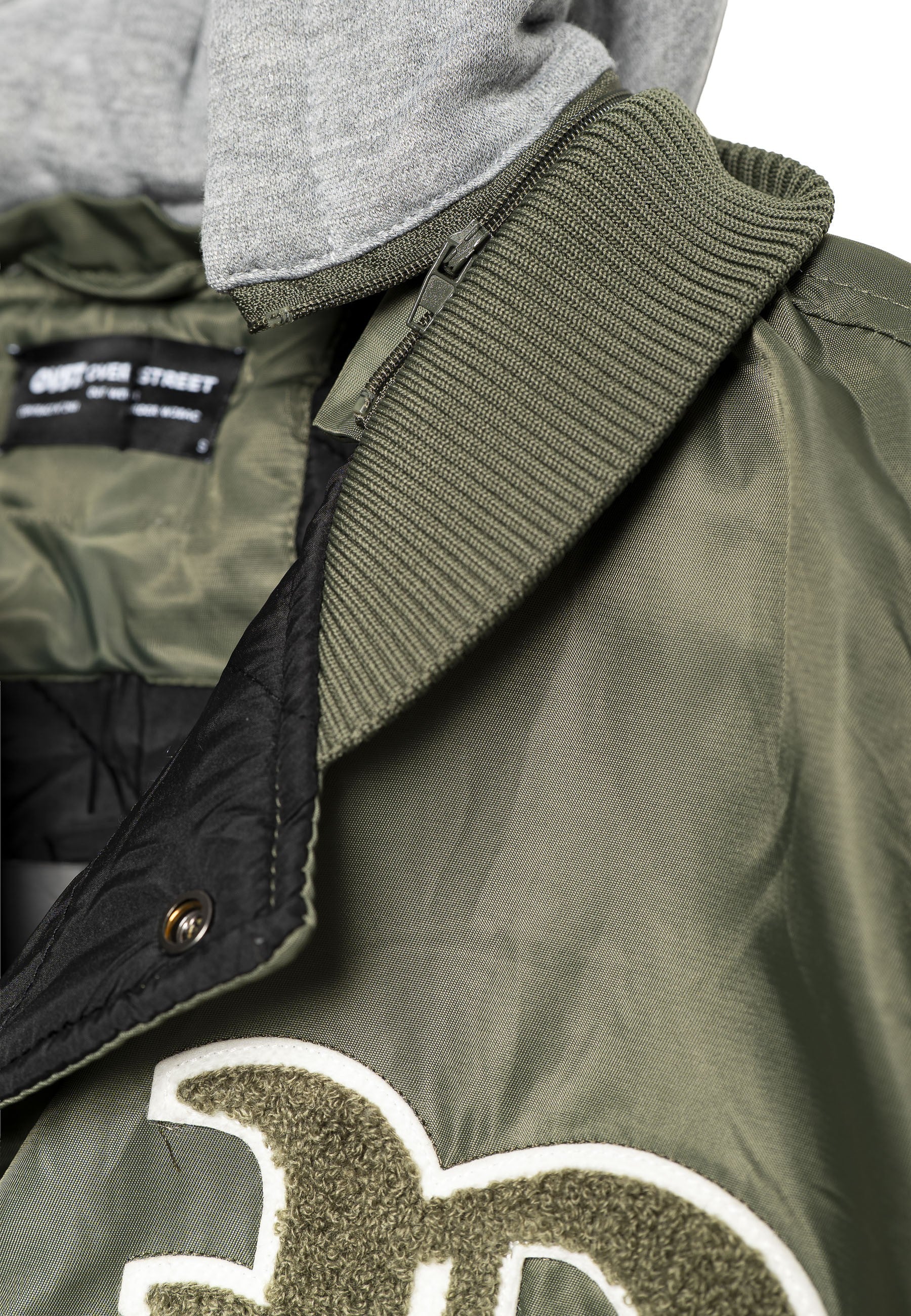 CAZADORA VERDE DETROIT HOODED VARSITY JACKET