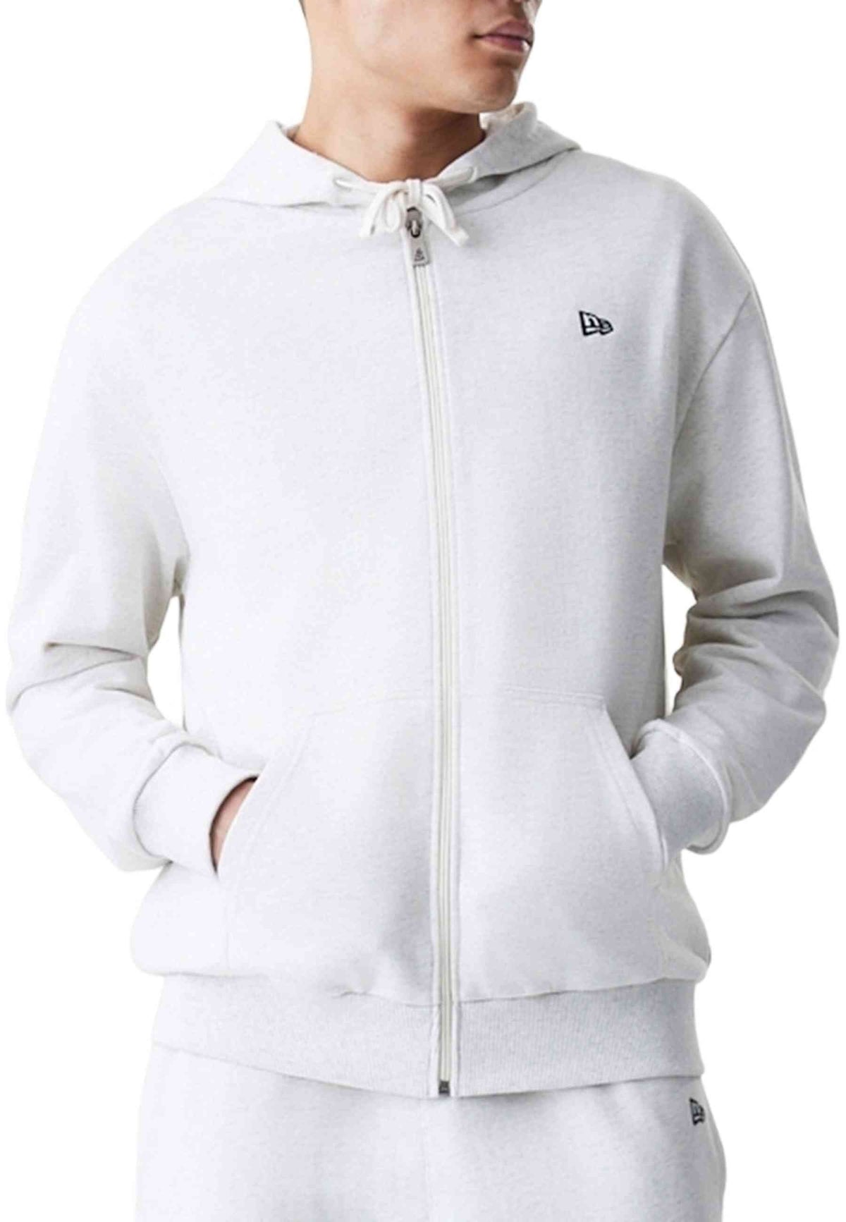 CHAQUETA NEW ERA GRIS ESSENTIALS FULL ZIP HOODIE