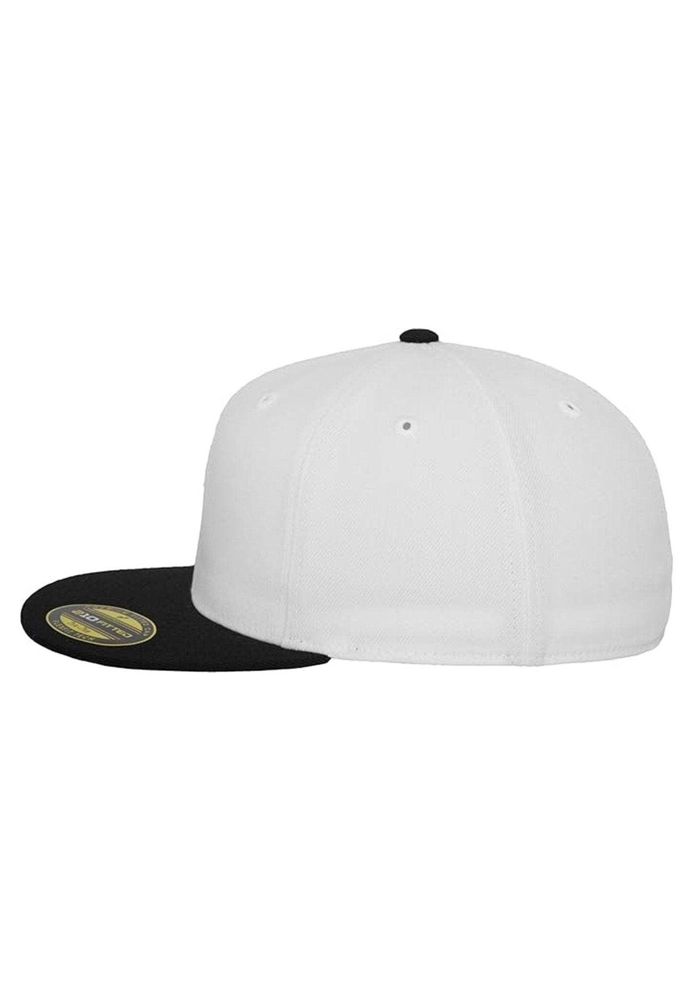 GORRA FLEXFIT BLANCA/NEGRA PREMIUM 210 FITTED 2 - TONE CAP - AREA ZERO