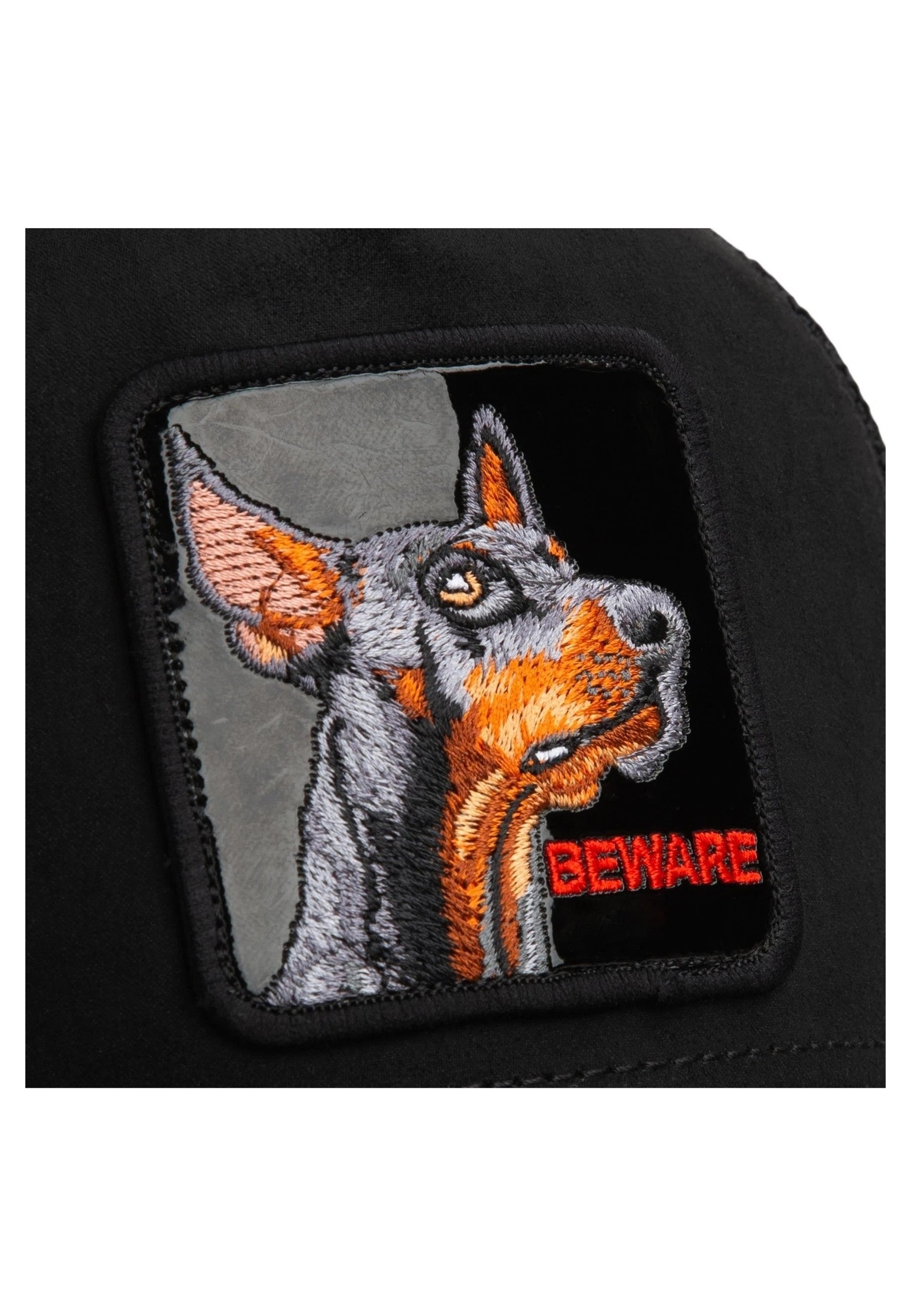 GORRA GOORIN BROS NEGRA DOBERMAN BLACK OUT DOBERMAN TRUCKER CAP