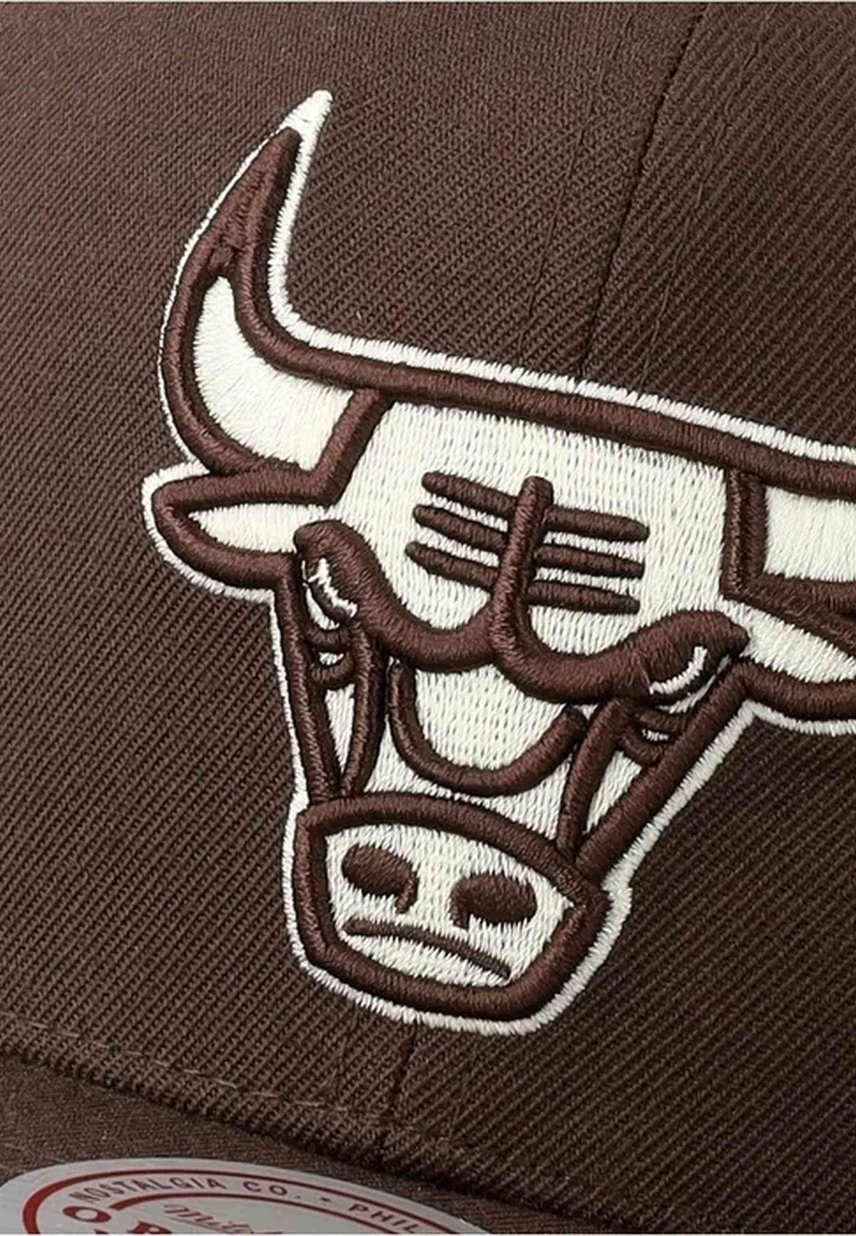 GORRA MITCHELL & NESS MARRON CHICAGO BULLS BROWN & CREAM SNAPBACK