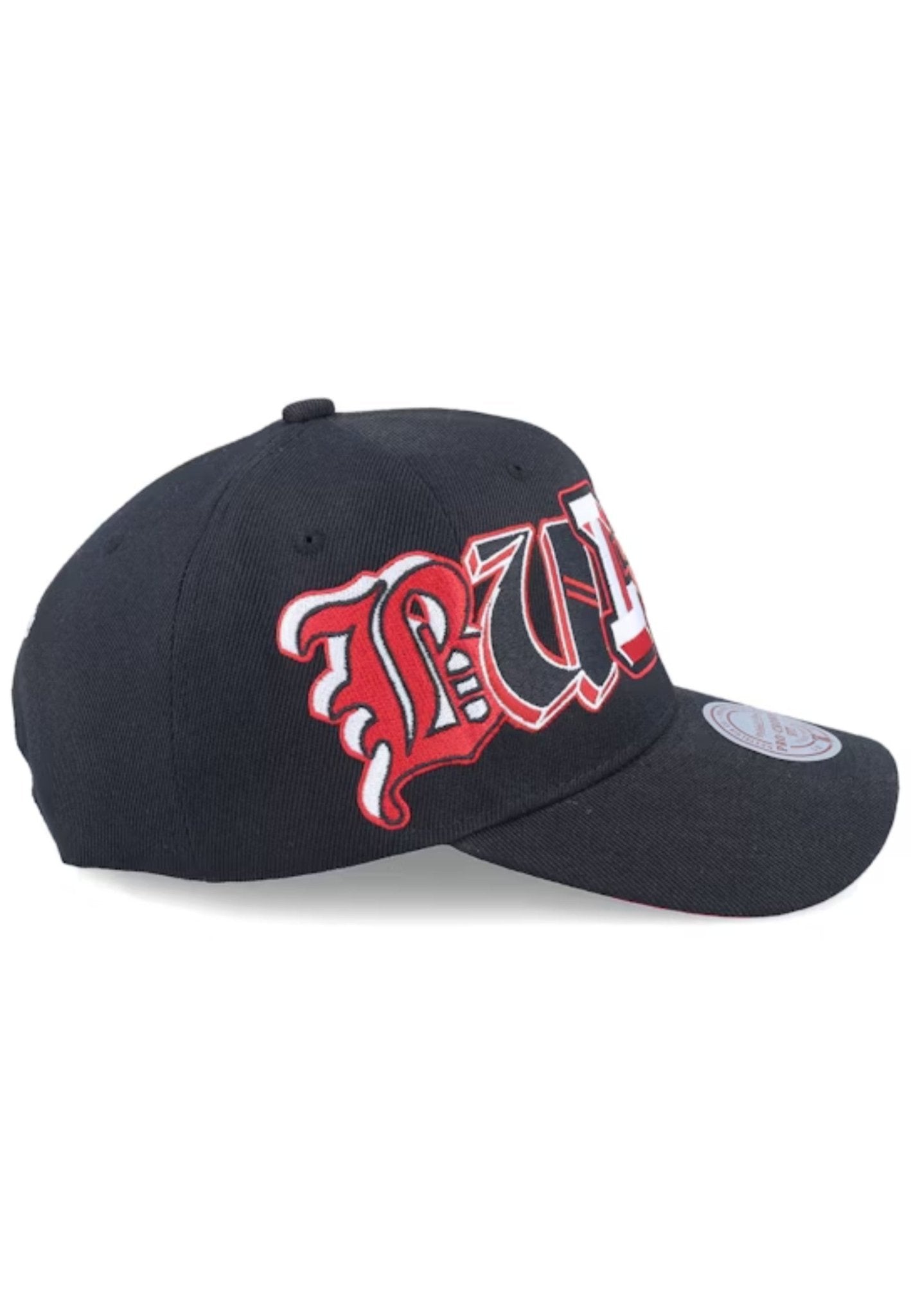GORRA MITCHELL & NESS NEGRA BULLS HYPER TYPE PRO SNAPBACK - AREA ZERO