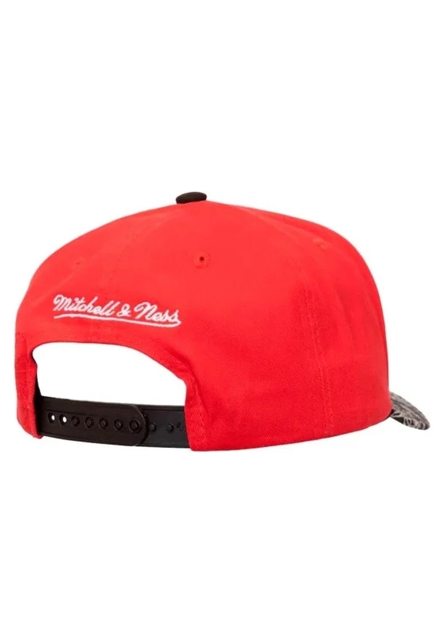 GORRA MITCHELL & NESS ROJA BULLS MAY FLOWERS PRO SNAPBACK - AREA ZERO