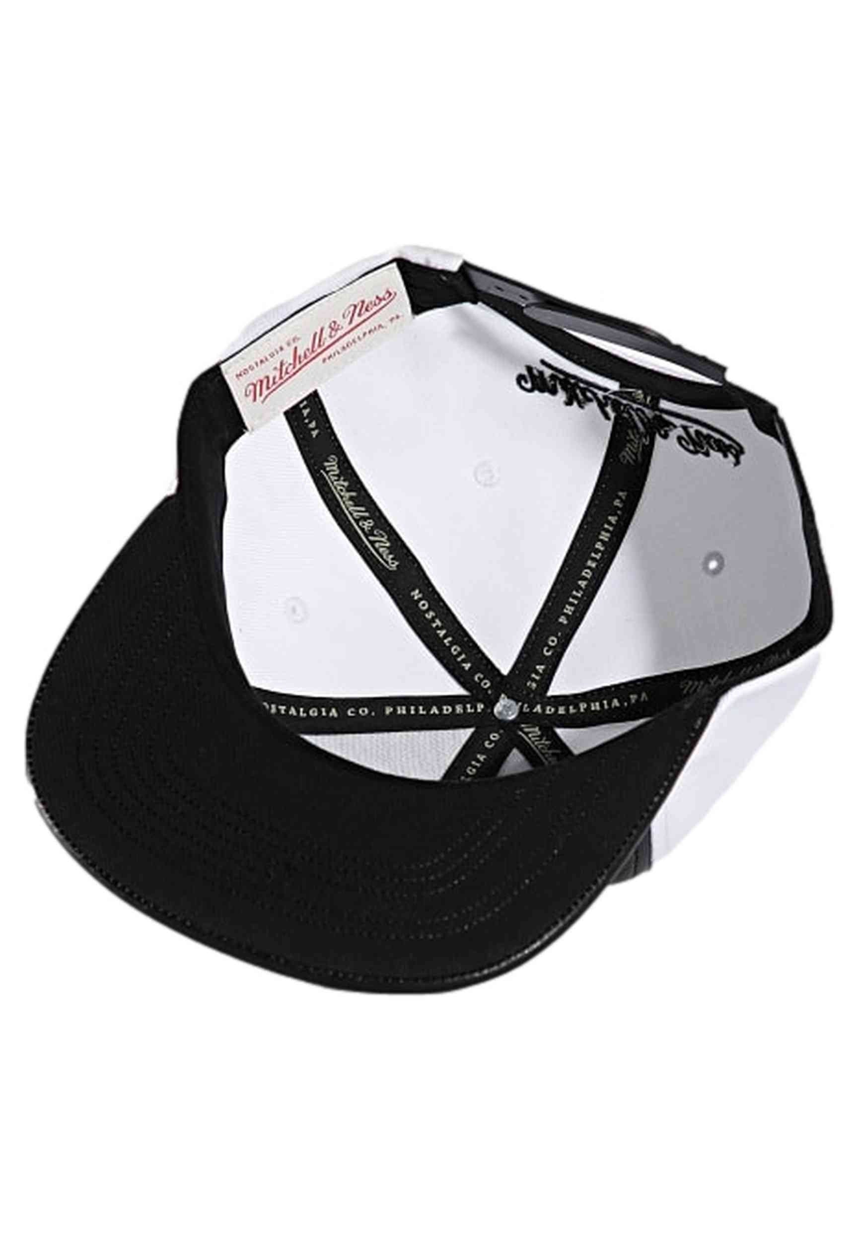 GORRA MITCHELL & NESS BLANCA/NEGRA NBA DAY ONE SNAPBACK