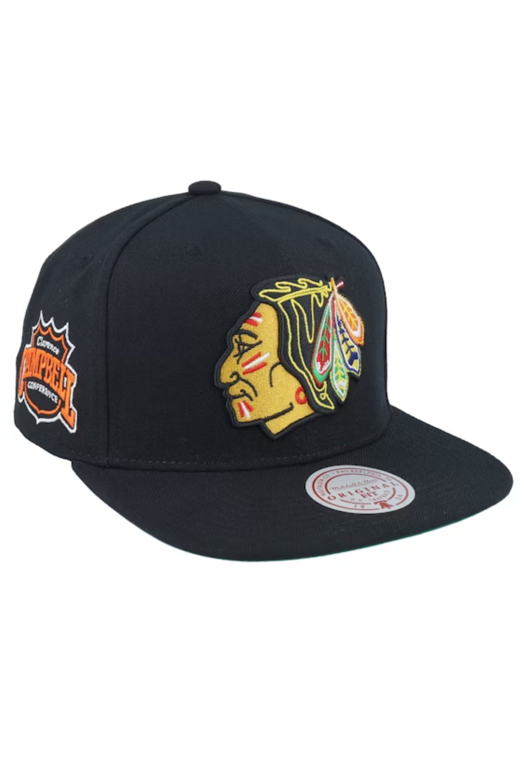 GORRA MITCHELL & NESS NEGRA CHIAGO BLACKHAWKS CONFERENCE PATCH VNTG SNAPBACK
