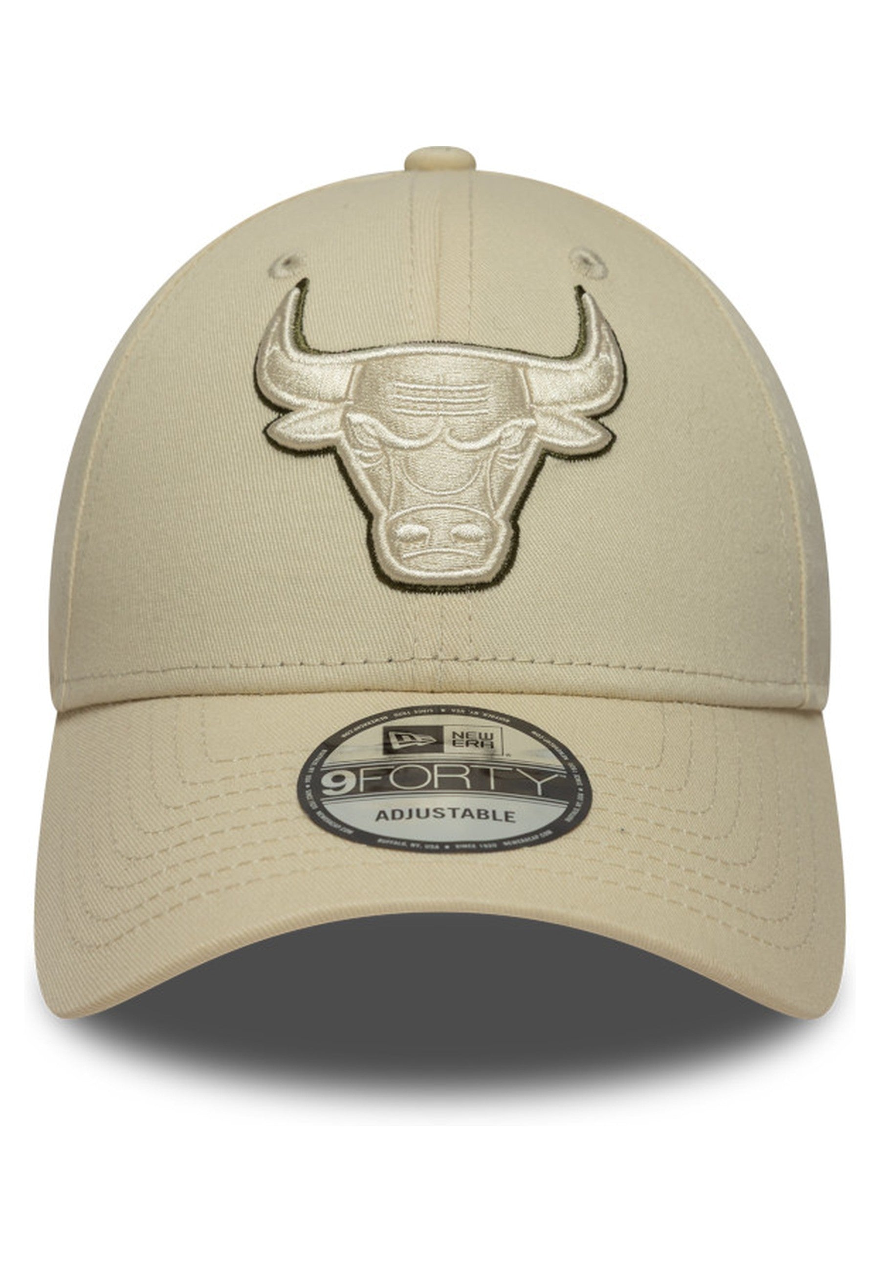 GORRA NEW ERA BEIGE BULLS TEAM OULTINE 9FORTY CHIBUL