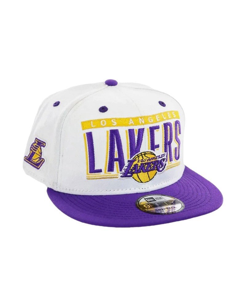 GORRA NEW ERA BLANCA LAKERS RETRO TITLE 9FIFTY LOSLAK - AREA ZERO