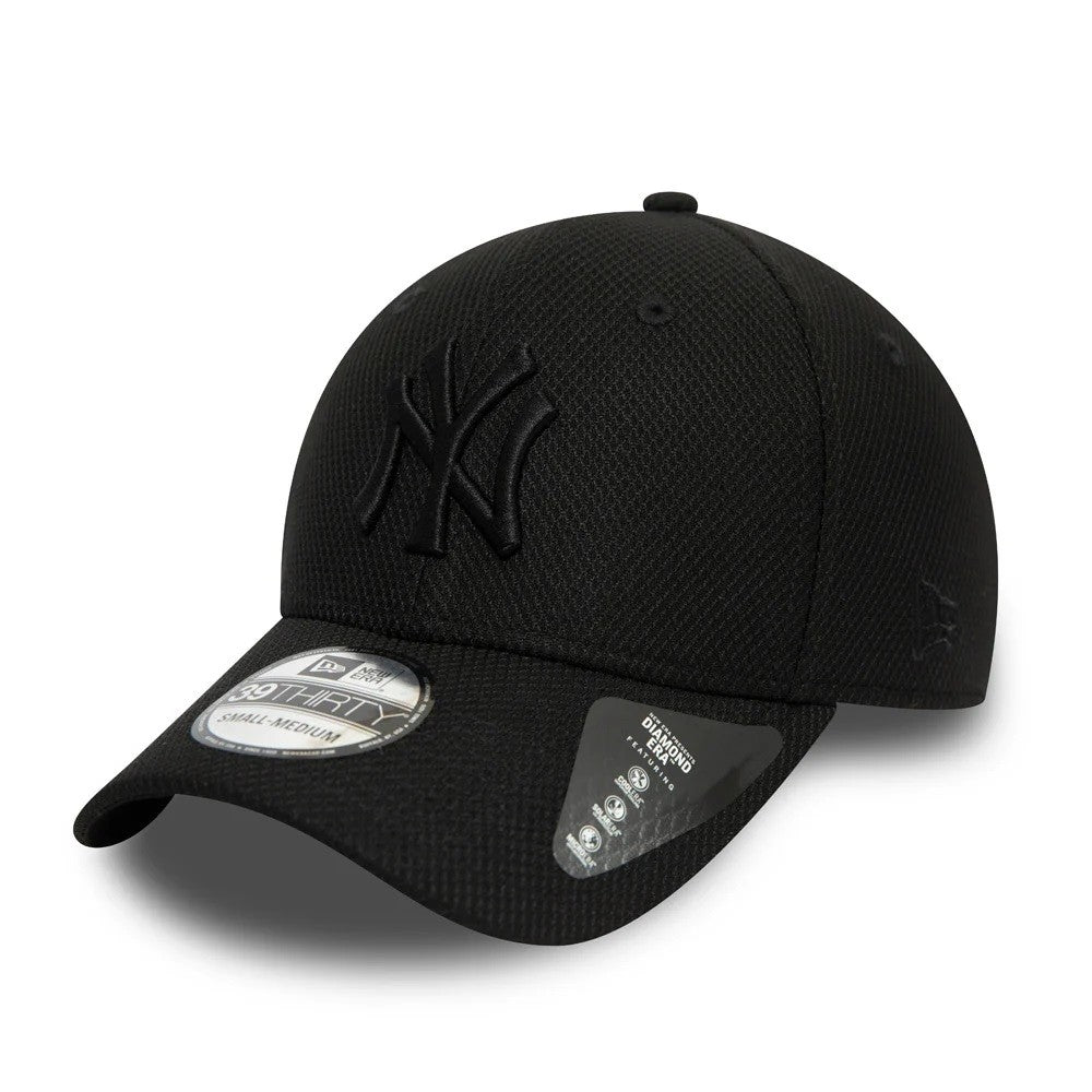 GORRA NEW ERA NEGRA YANKEES DIAMOND ERA 3930 NEYYAN - AREA ZERO