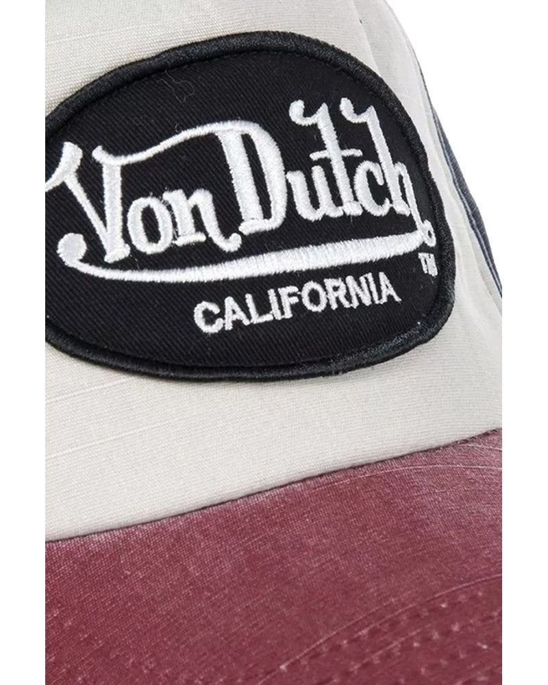 GORRA VON DUTCH MARENGO TRUCKER VISERA ROJA BORDADO FRENTE - AREA ZERO