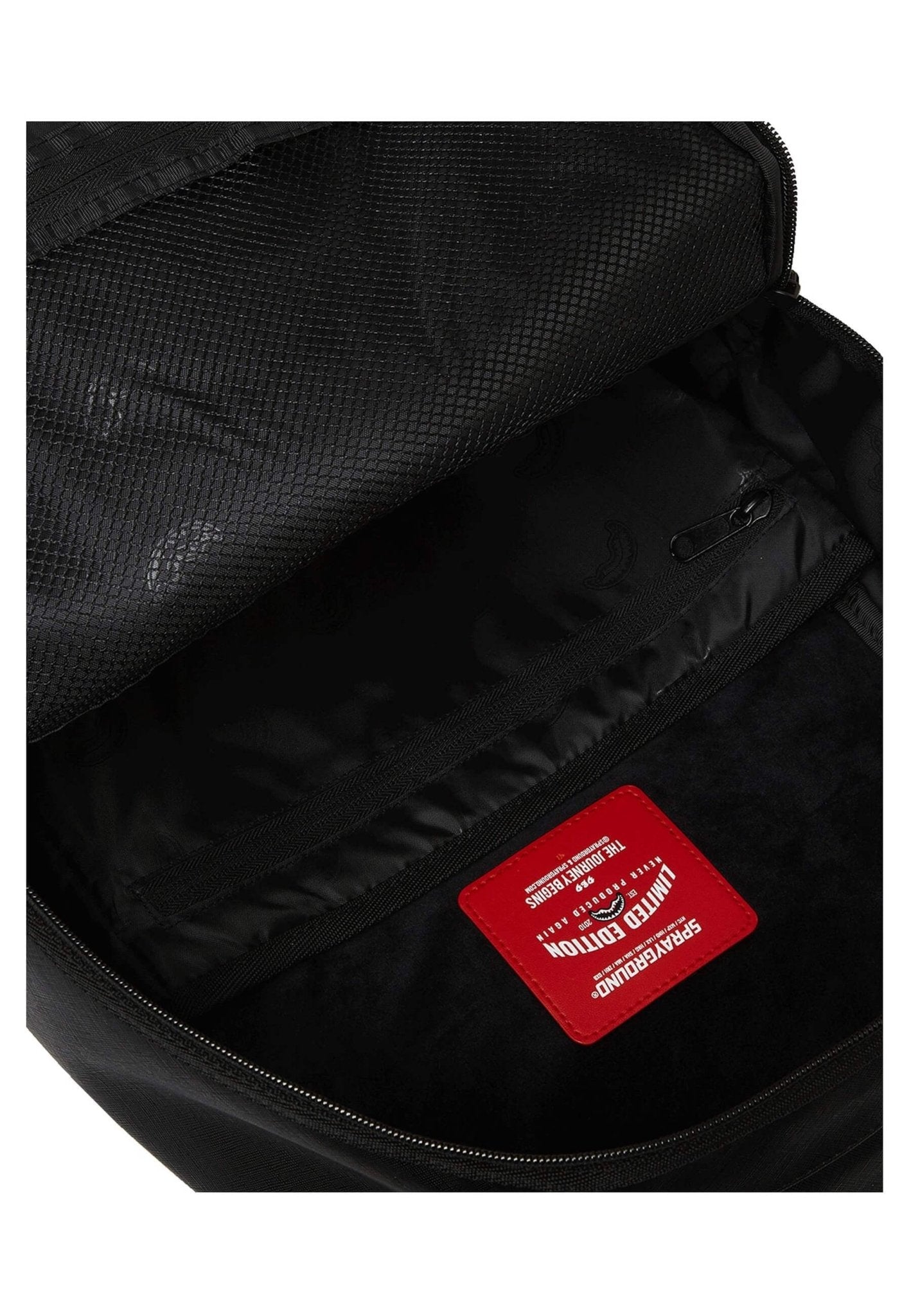 MOCHILA SPRAYGROUND NEGRA FLY KNIT MOUTH DLX SATIN BACKPACK - AREA ZERO